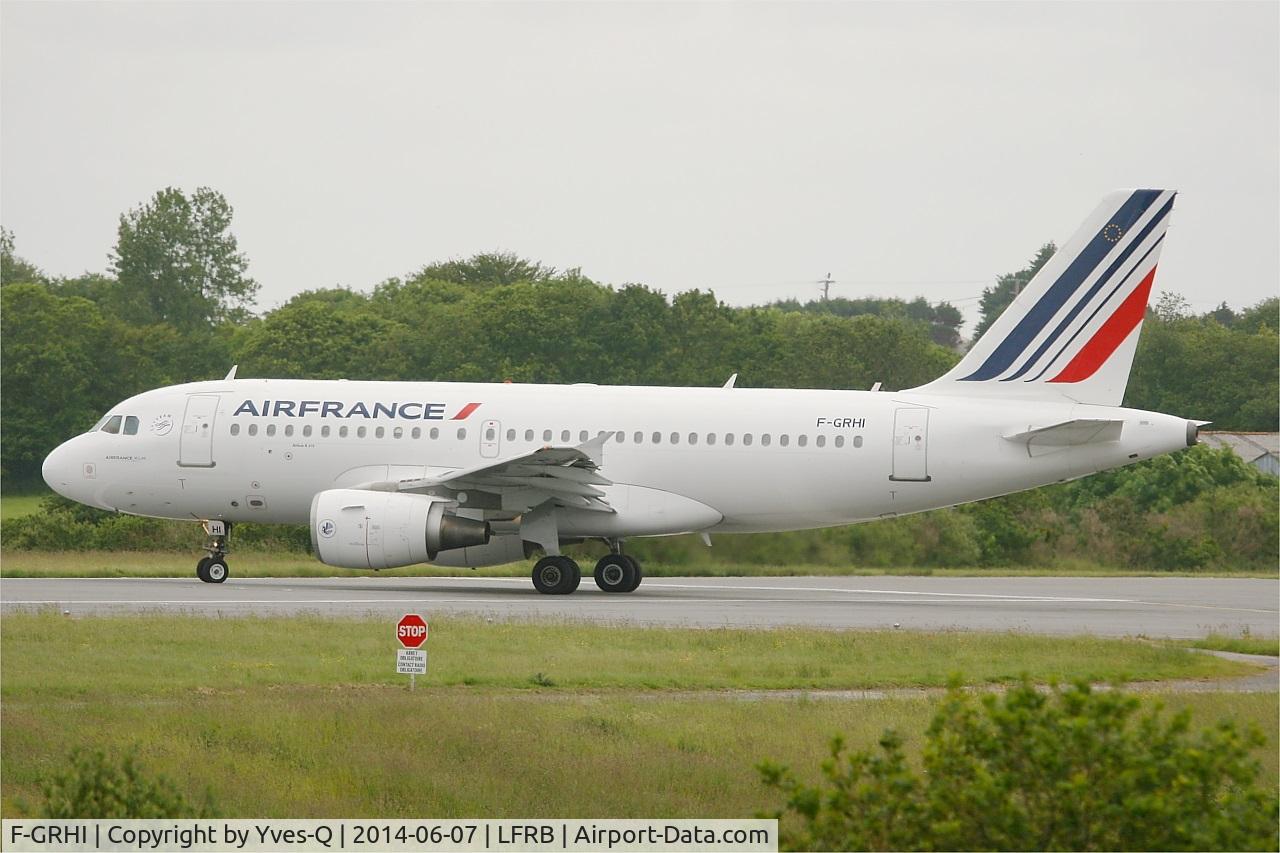 F-GRHI, 2000 Airbus A319-111 C/N 1169, Airbus A319-111, Take off run rwy 25L, Brest-Bretagne Airport (LFRB-BES)