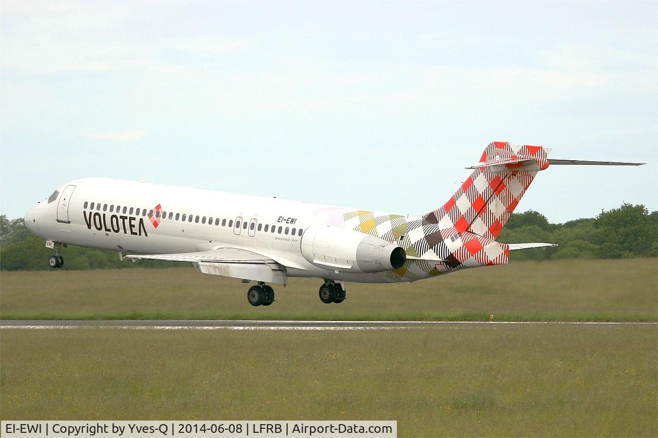 EI-EWI, 2003 Boeing 717-2BL C/N 55170, Boeing 717-2BL, On final rwy 25L, Brest-Bretagne Airport (LFRB-BES)