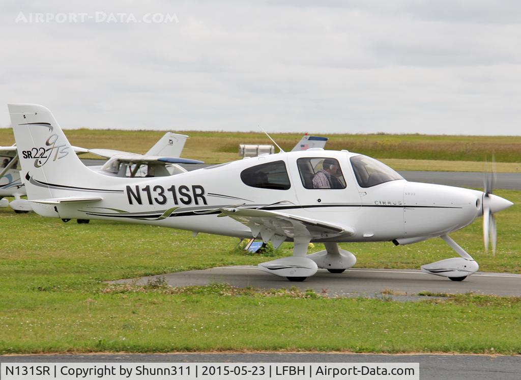N131SR, 2006 Cirrus SR22 GTS C/N 1887, Taxiing for departure...