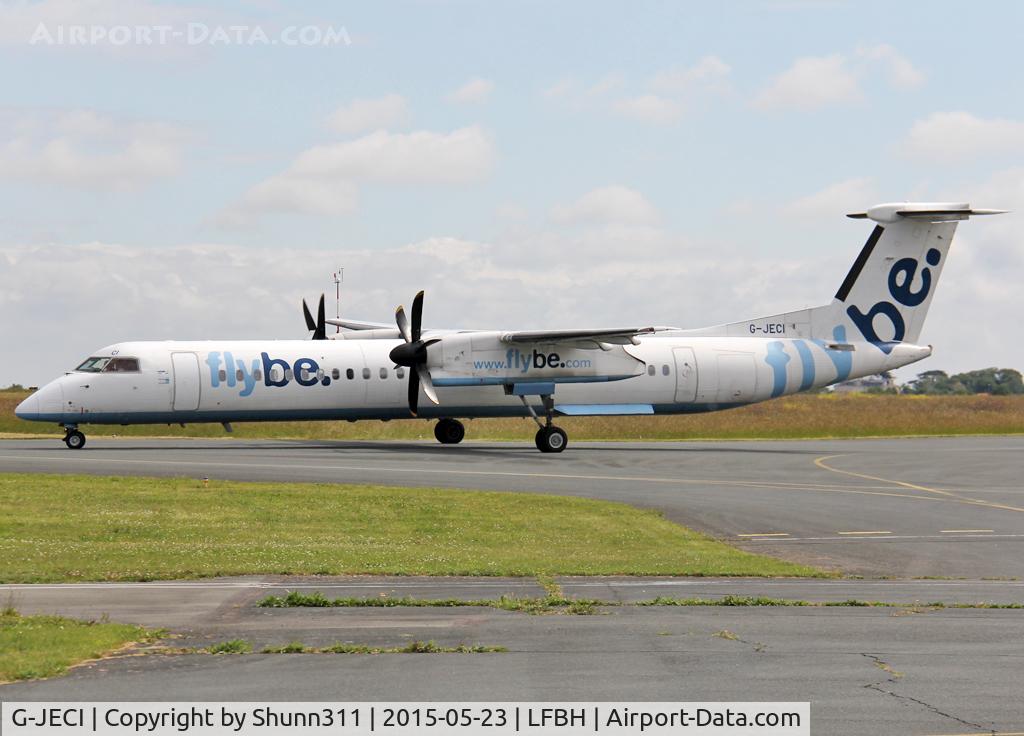 G-JECI, 2005 De Havilland Canada DHC-8-402Q Dash 8 C/N 4105, Taxiing for departure...