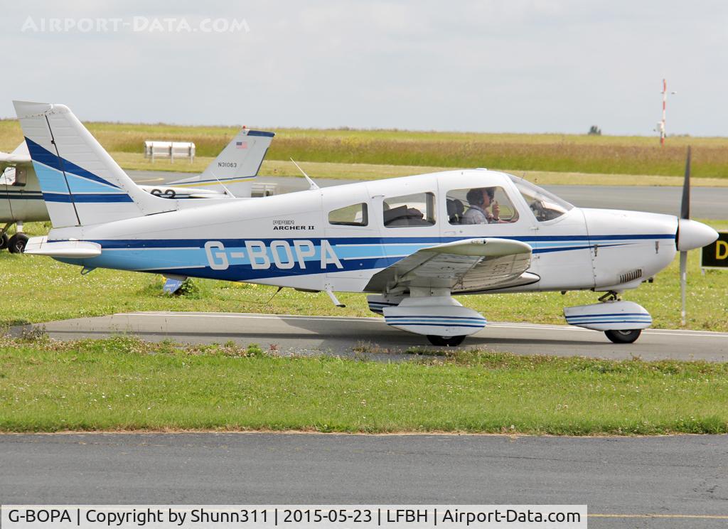 G-BOPA, 1984 Piper PA-28-181 Cherokee Archer II C/N 28-8490024, Taxiing for departure...