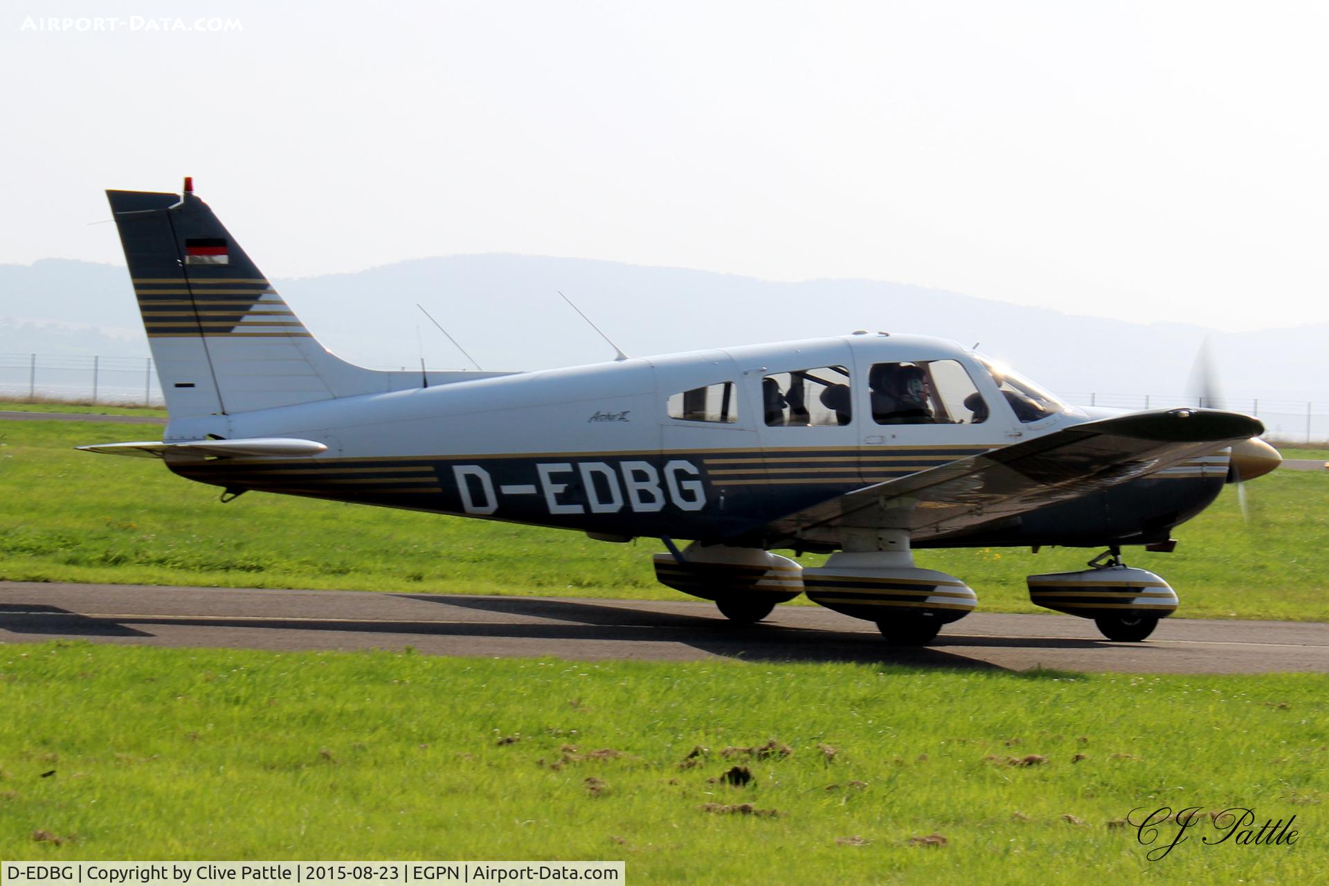 D-EDBG, Piper PA-28-181 Archer II C/N 2890150, Taxying out for departure from Dundee Riverside airport EGPN