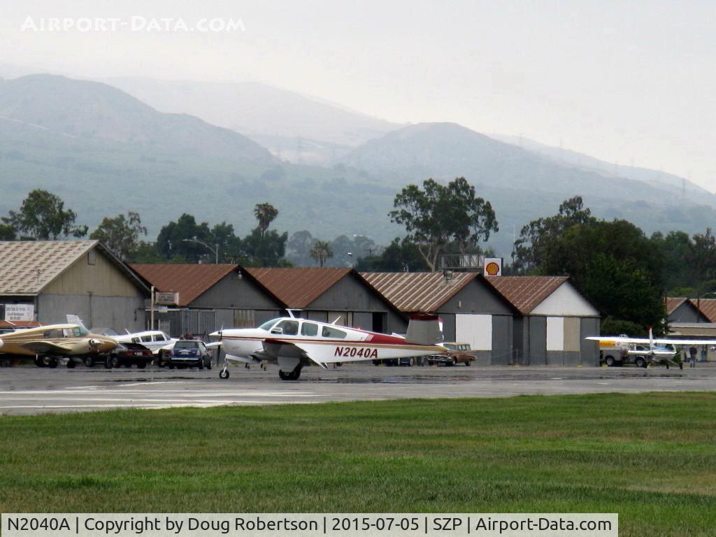 N2040A, 1969 Beech V35A Bonanza C/N D-9024, 1969 Beech V35A BONANZA, Continental IO-520-B 285 Hp, taxi off the active