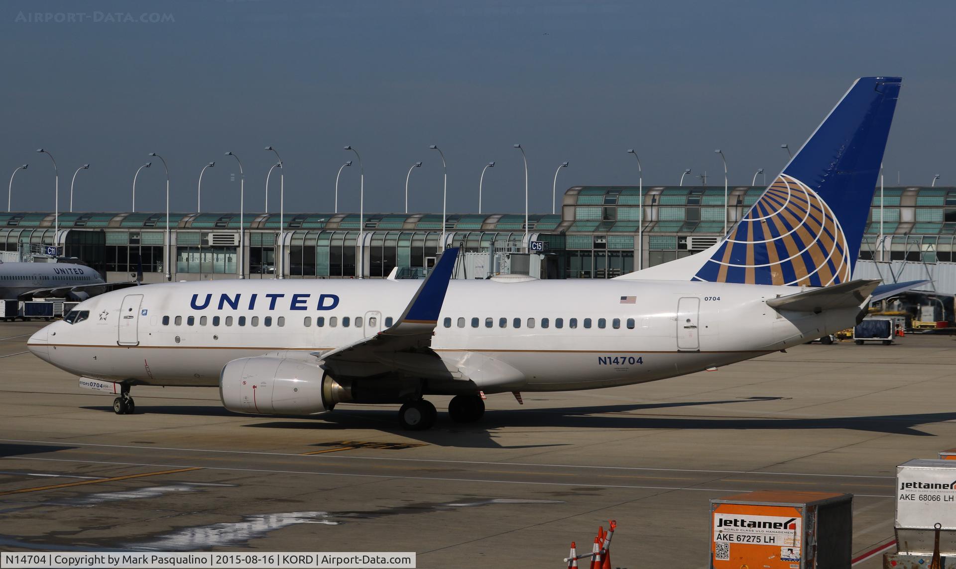 N14704, 1998 Boeing 737-724 C/N 28765, Boeing 737-700