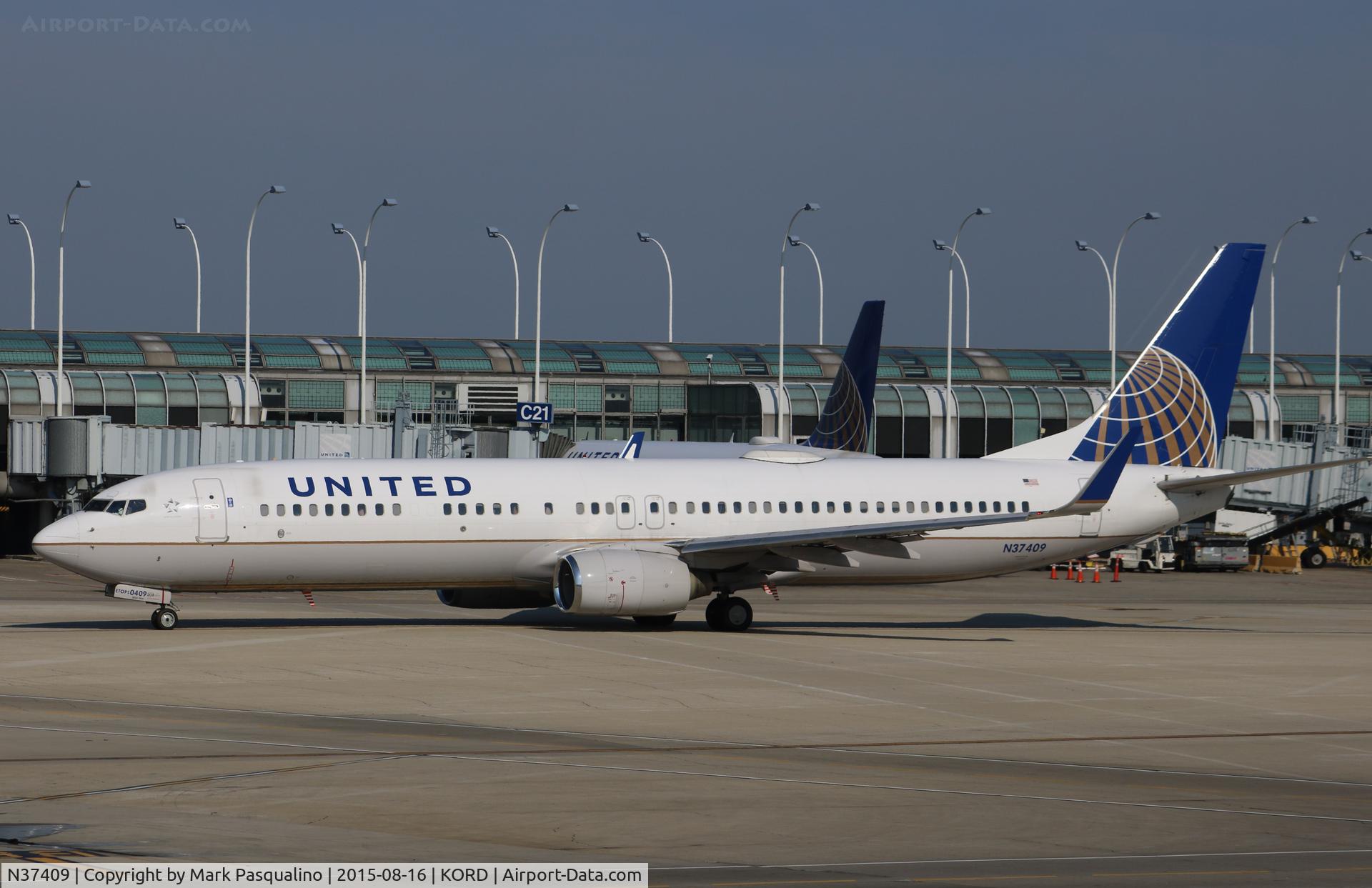 N37409, 2001 Boeing 737-924 C/N 30126, Boeing 737-900