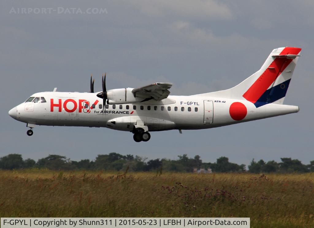 F-GPYL, 1997 ATR 42-500 C/N 542, Landing rwy 27