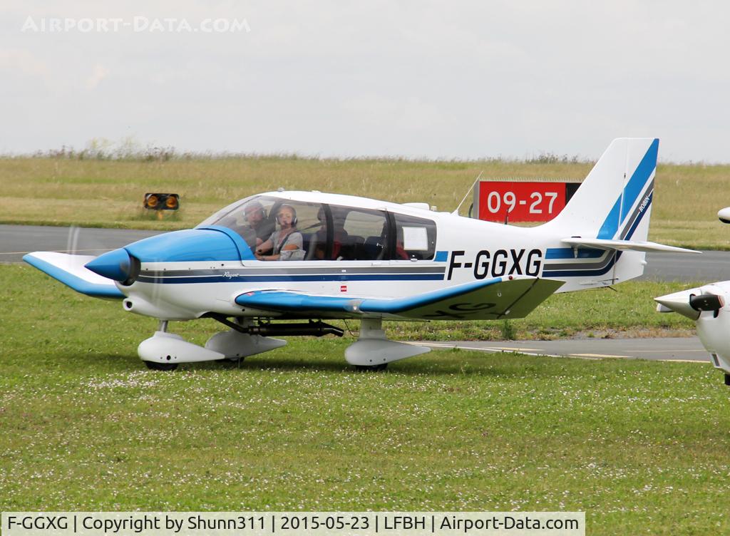F-GGXG, Robin DR-400-180 Regent C/N 1891, Taxiing for parking... new c/s since I have seen it in 2008