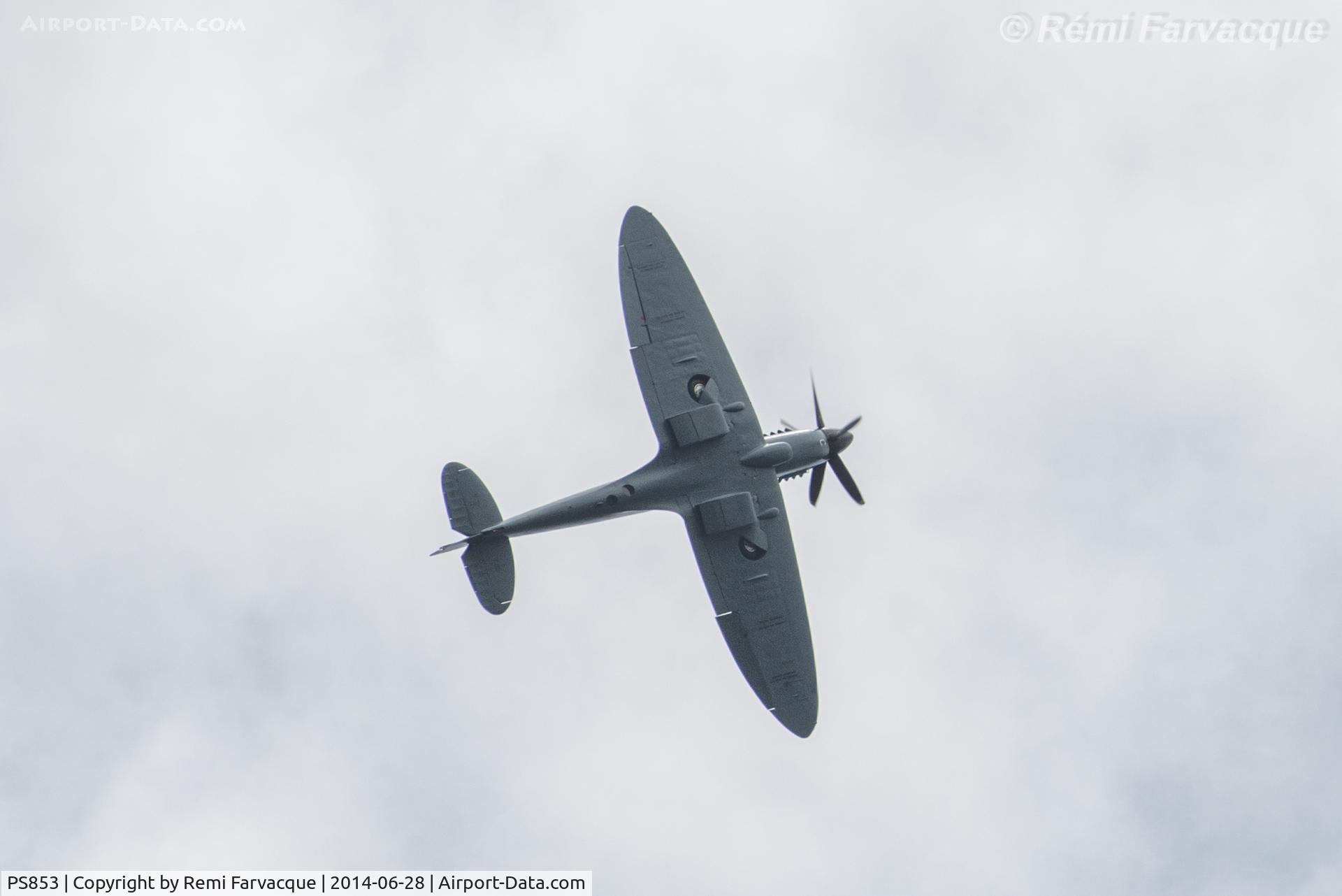 PS853, 1945 Supermarine 389 Spitfire PR.XIX C/N 6S/594677, Display off of the Plymouth Hoe for Military Appreciation Day, UK.