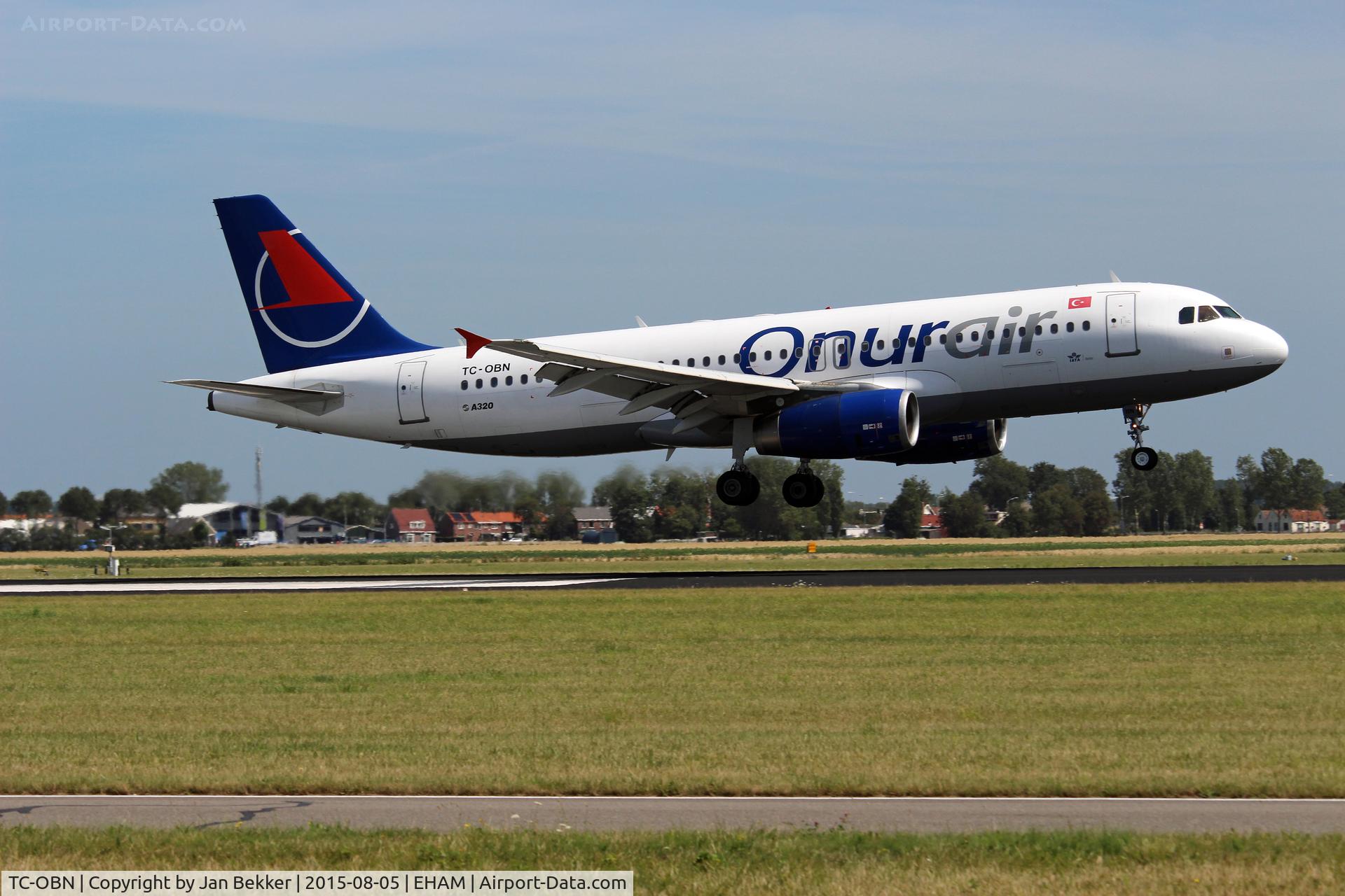 TC-OBN, 2005 Airbus A320-232 C/N 2571, Landing at Schiphol