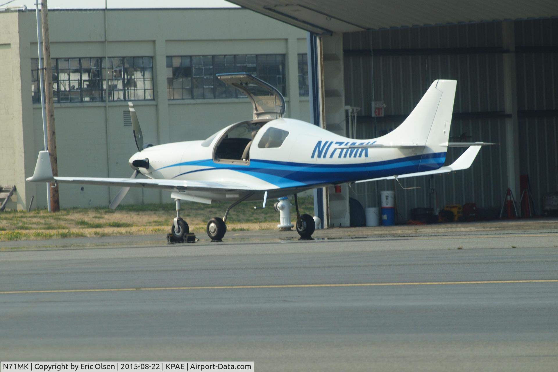 N71MK, 1980 Cessna P210N Pressurised Centurion C/N P21000590, Cessna P210 at Paine Field