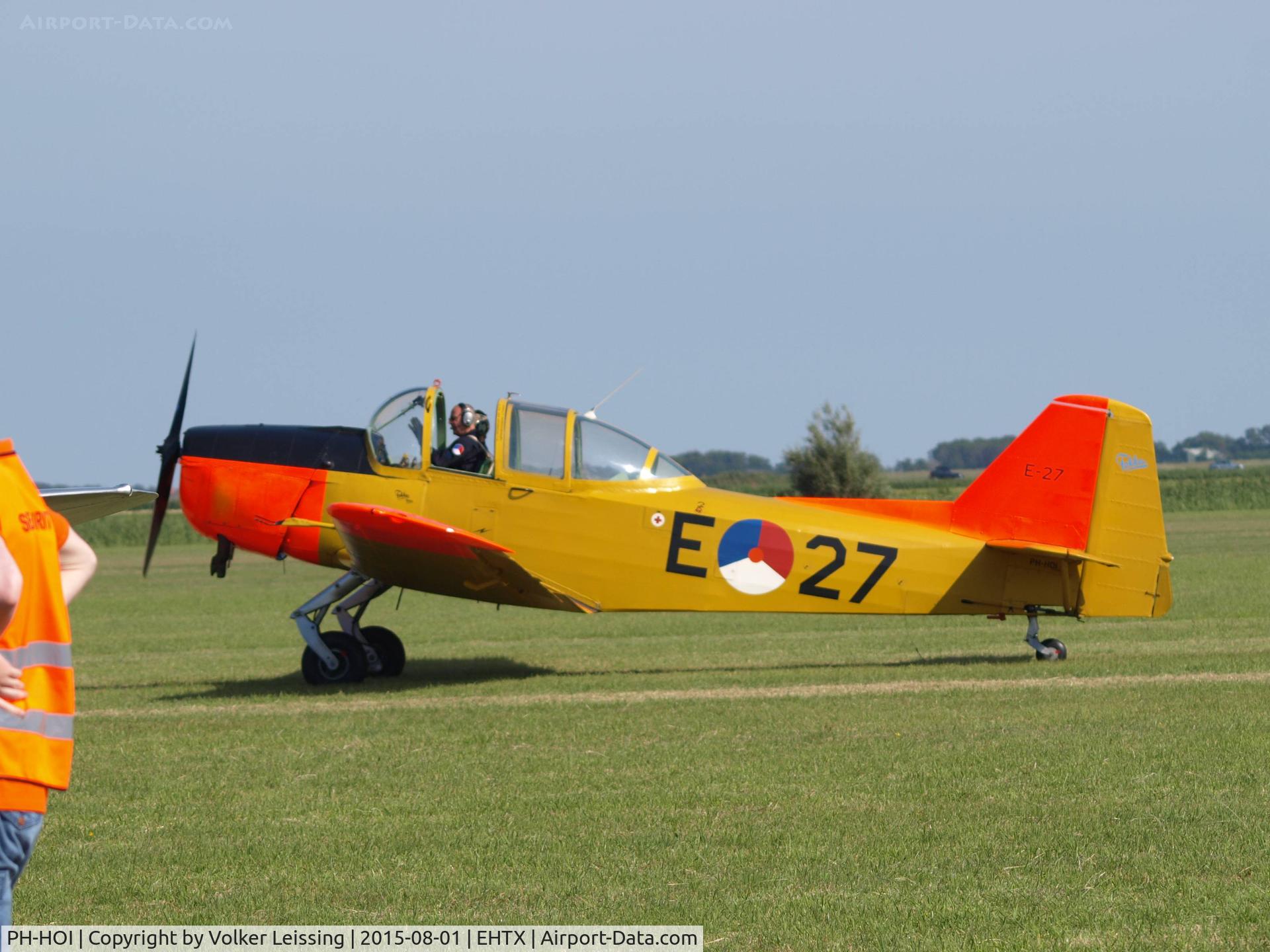 PH-HOI, Fokker S.11-1 Instructor C/N 6282, taxi to rwy after airshow