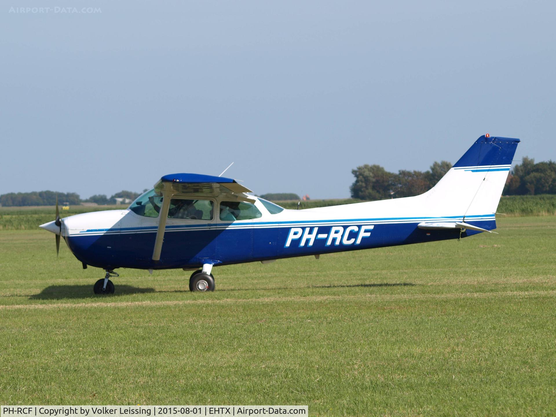 PH-RCF, 1980 Reims F172N Skyhawk C/N 2034, taxi to rwy after aieshow