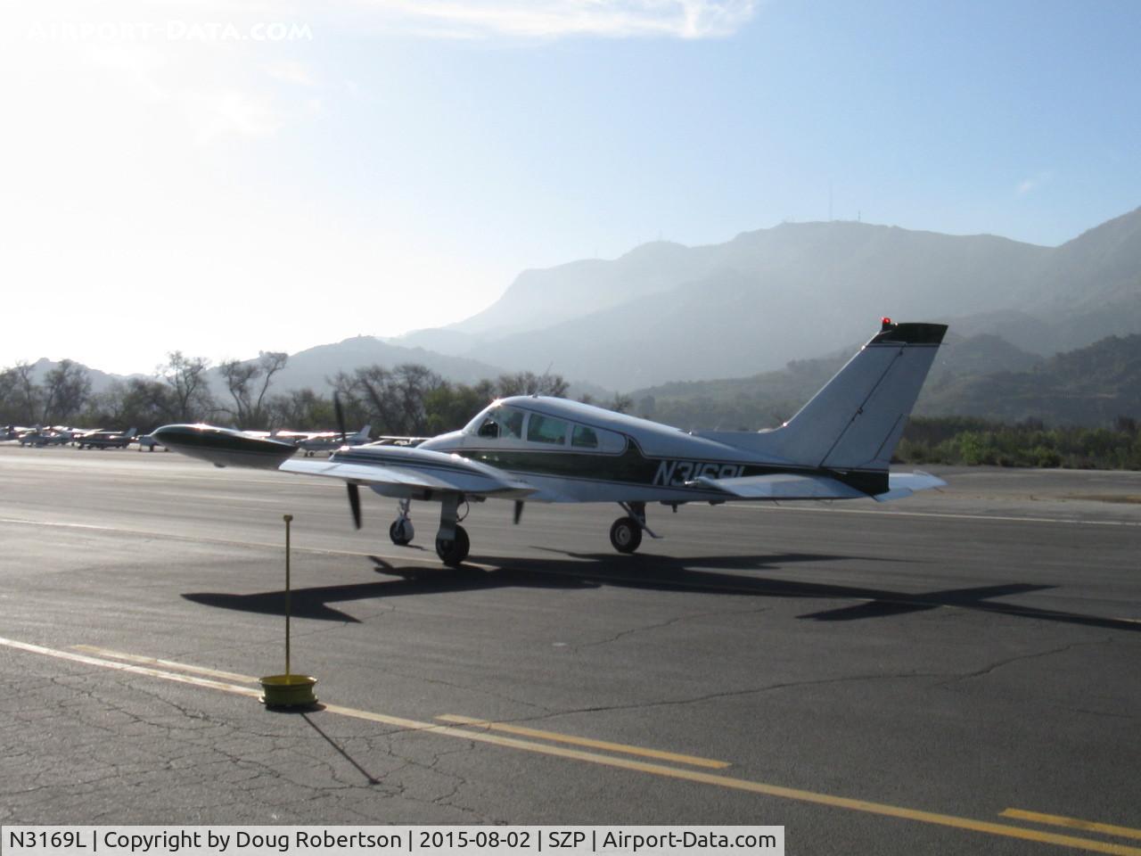N3169L, 1965 Cessna 310J C/N 310J0169, 1965 Cessna 310J, two Continental IO-470-U 260 Hp each, taxi