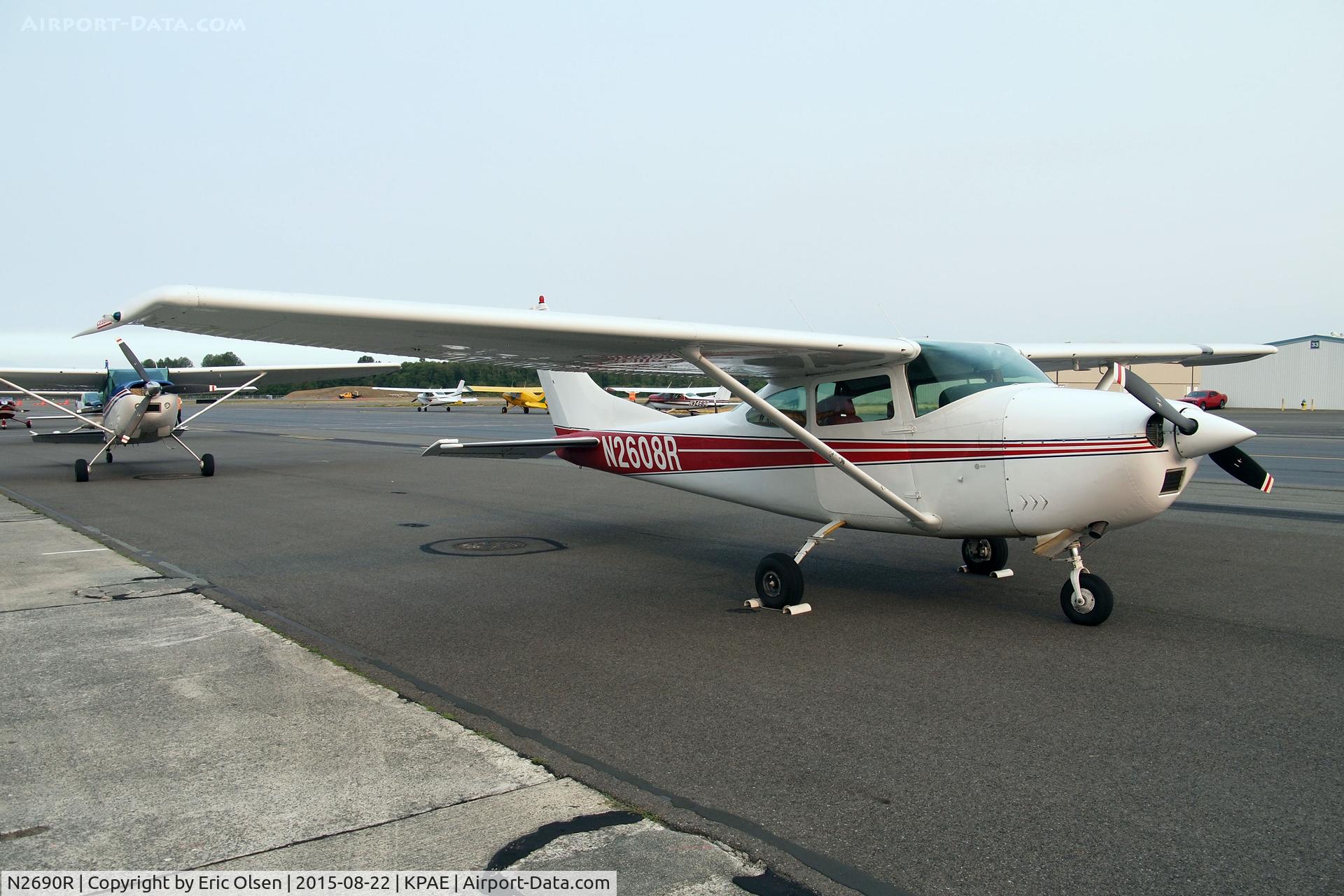 N2690R, 1967 Cessna 182K Skylane C/N 18258390, 1967 Cessna 182 at Paine Field for Challenge Air