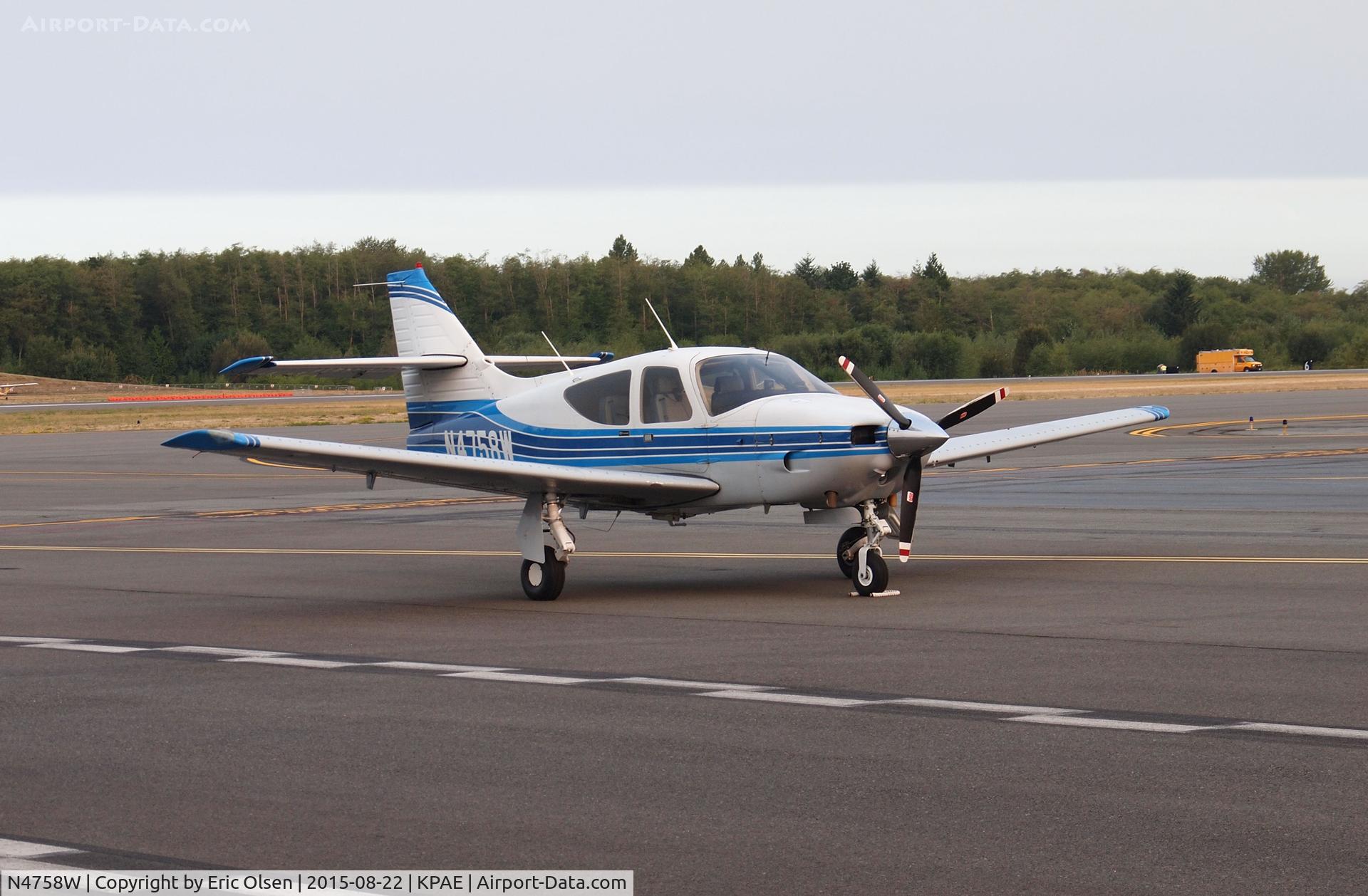 N4758W, 1976 Rockwell International 114 Commander C/N 14088, 1976 Rockwell Int at Paine Field for Challenge Air.