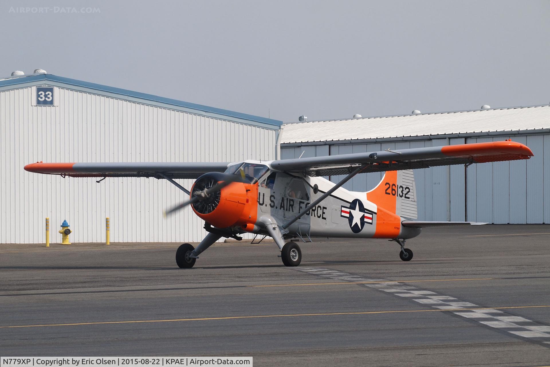 N779XP, 1960 De Havilland Canada DHC-2 Beaver Mk.1 C/N 1450, 1960 DHC-2 Beaver at Paine Field taking another load of passengers up for Challenge Air.