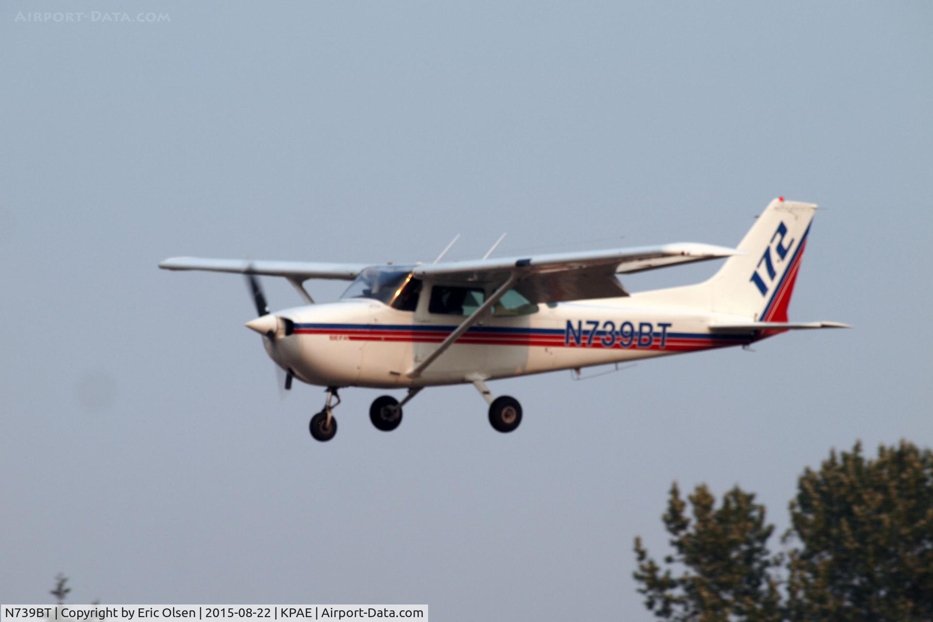 N739BT, 1978 Cessna 172N C/N 17270419, Cessna 172 coming in on 34R.