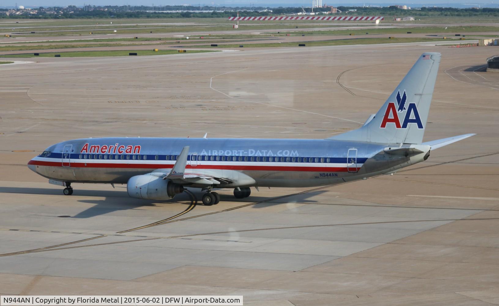 N944AN, 2000 Boeing 737-823 C/N 29535, American