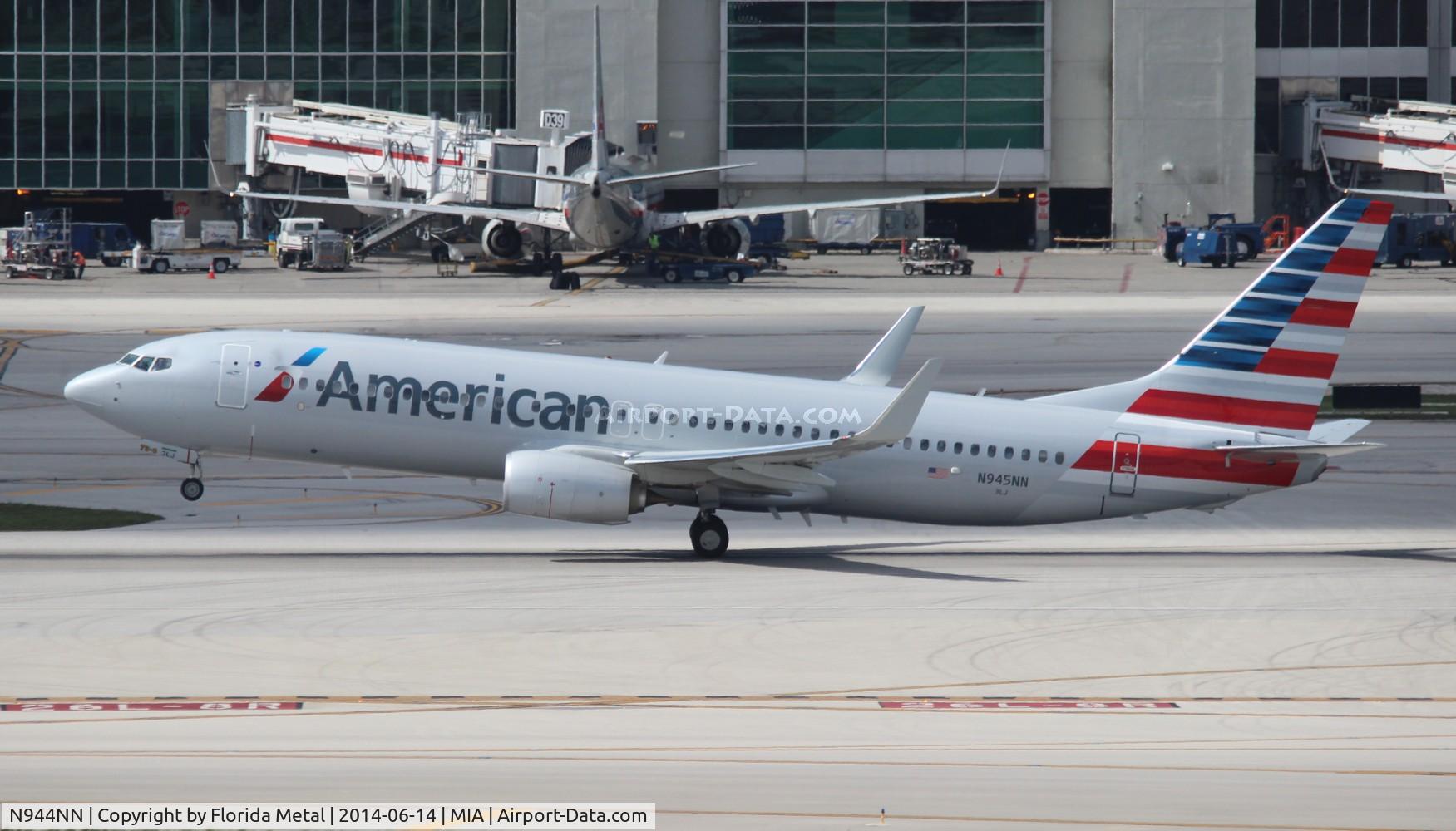 N944NN, 2013 Boeing 737-823 C/N 31185, American