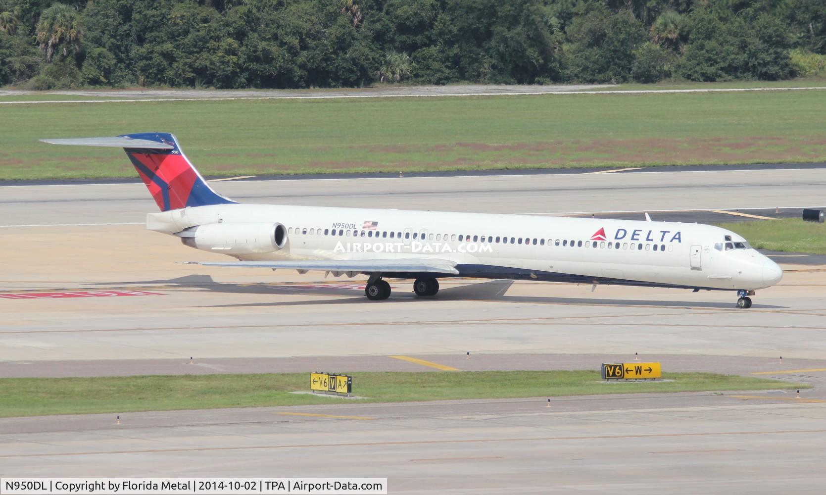 N950DL, 1990 McDonnell Douglas MD-88 C/N 49881, Delta