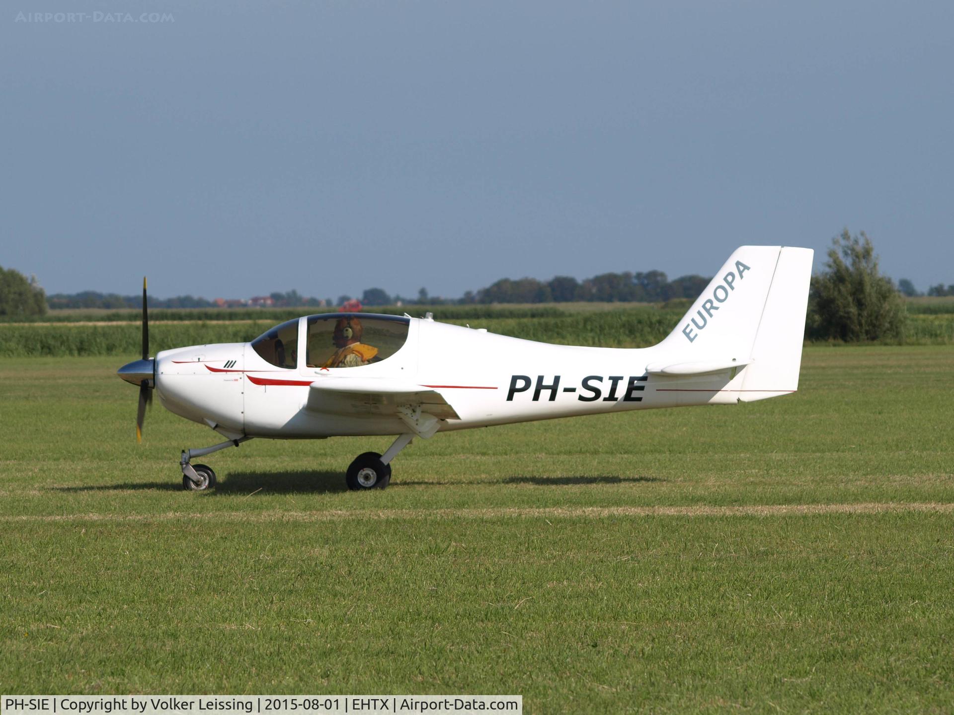 PH-SIE, 2012 Europa XS Tri-Gear C/N 126, taxi to rwy after airshow