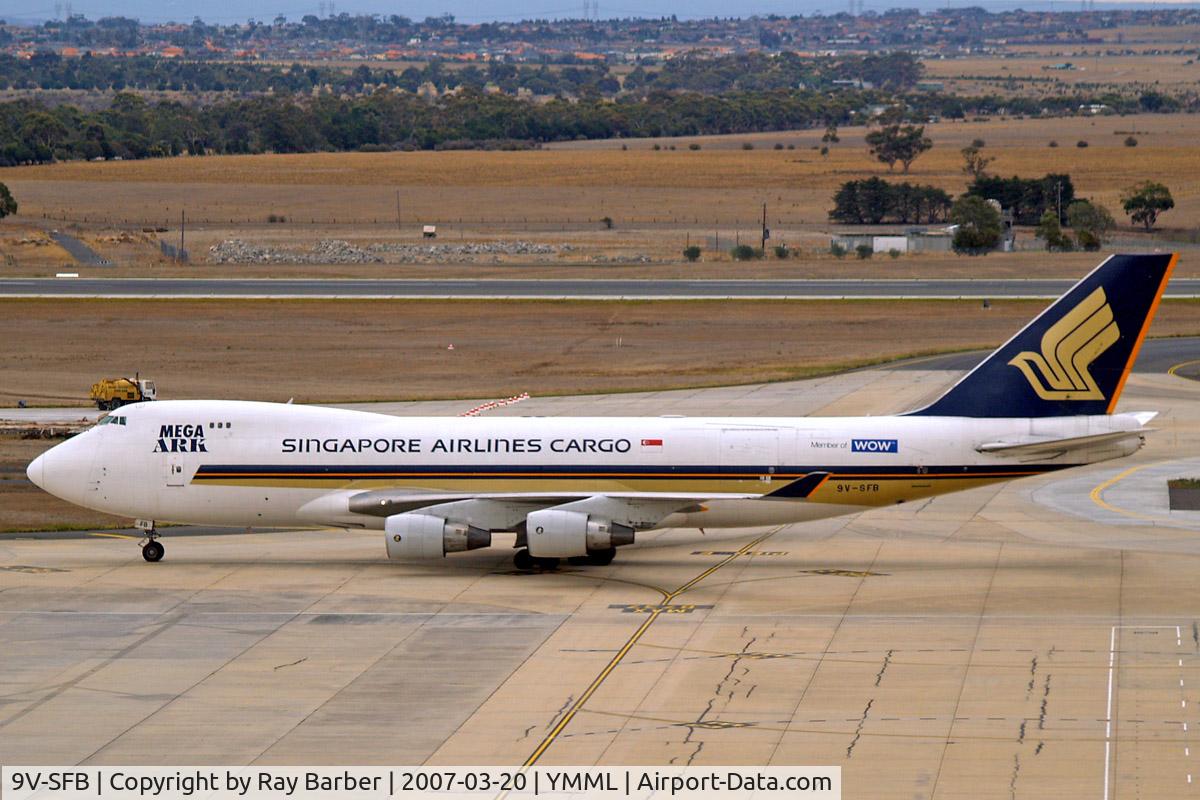 9V-SFB, 1994 Boeing 747-412F/SCD C/N 26561, Boeing 747-412F [26561] (Singapore Airlines Cargo) Melbourne-International~VH 20/03/2007