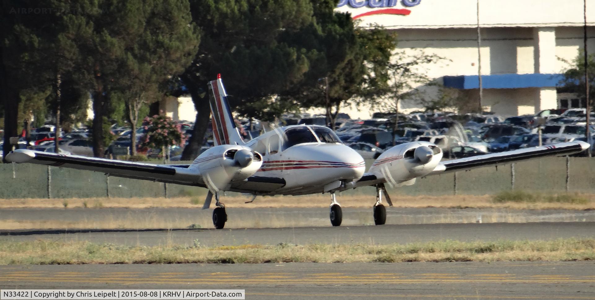 N33422, 1975 Piper PA-34-200T C/N 34-7570117, Locally-based Piper Seneca departing runway 31R at Reid Hillview Airport, San Jose, CA.