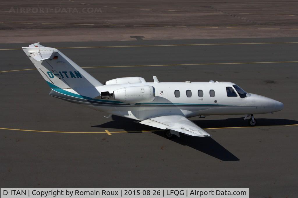 D-ITAN, 2000 Cessna 525 CitationJet CJ1 C/N 525-0399, Parked