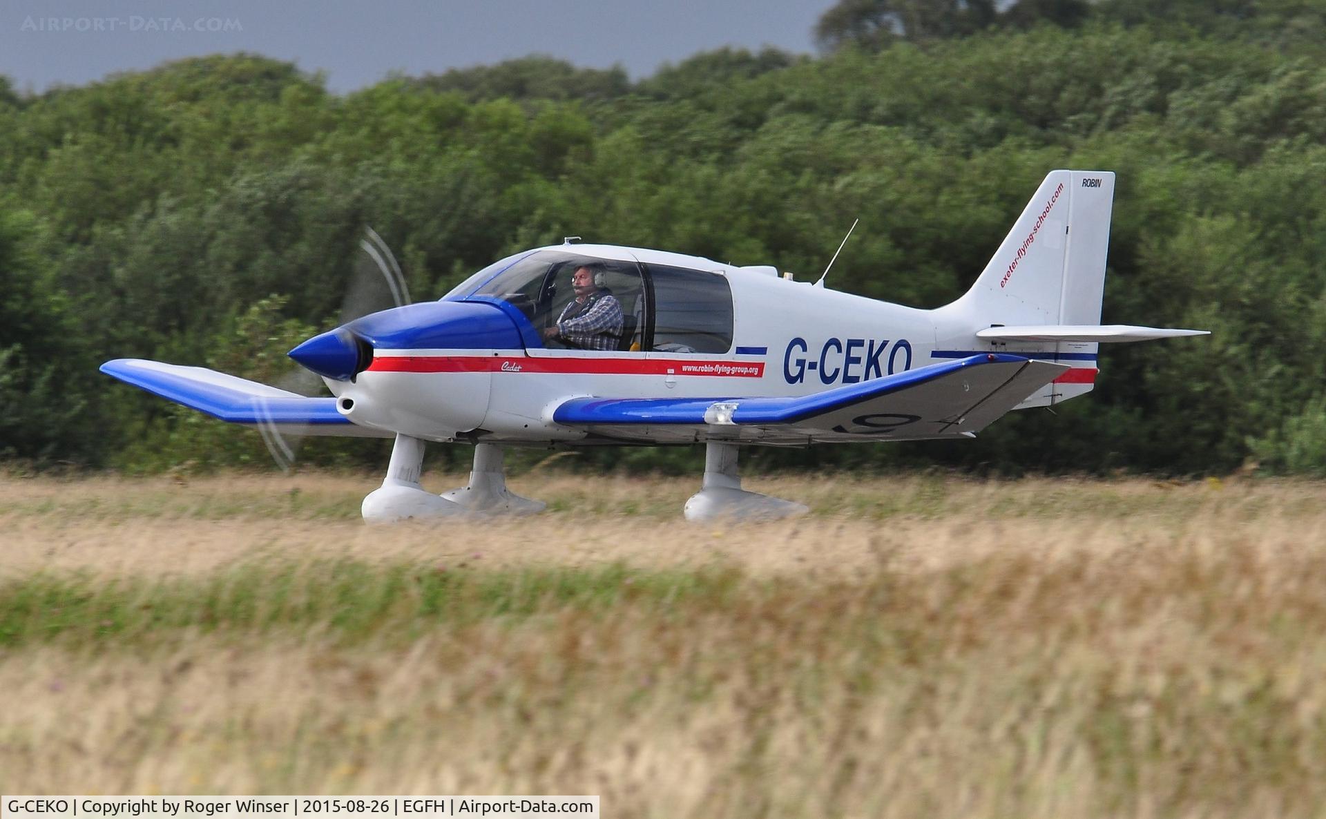 G-CEKO, 1989 Robin DR-400-100 Cadet C/N 1932, Visiting Robin Cadet operated by Exeter Aviation departing Runway 22. Previously registered PH-VSU.