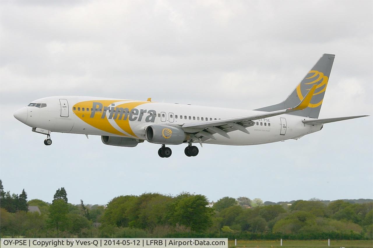 OY-PSE, 2000 Boeing 737-809 C/N 30664, Boeing 737-809, On final Rwy 25L, Brest-Bretagne Airport (LFRB-BES)