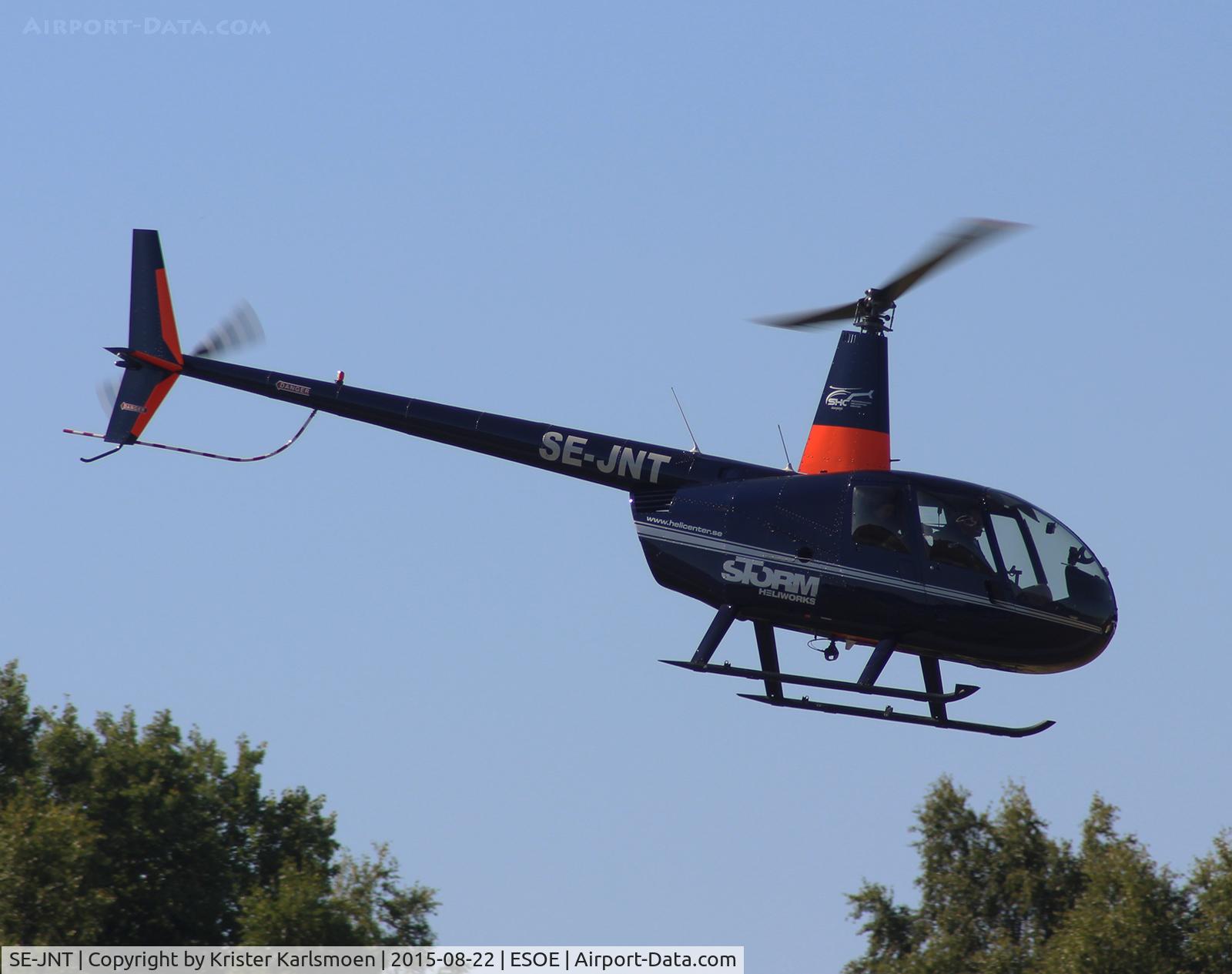 SE-JNT, 2008 Robinson R44 II C/N 12229, Örebro Airshow 2015.