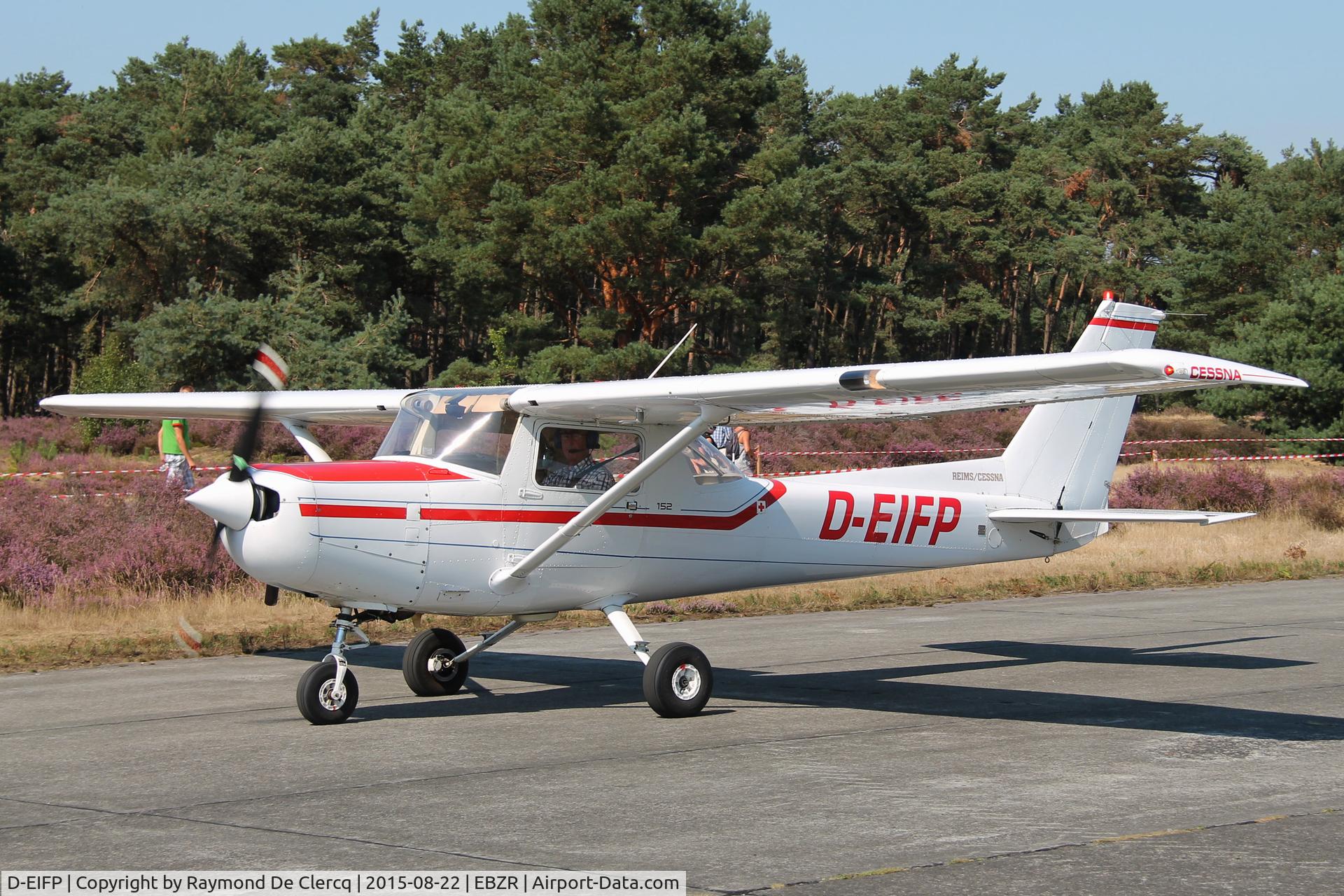 D-EIFP, Reims F152 C/N 1961, Zoersel Fly-in 2015.