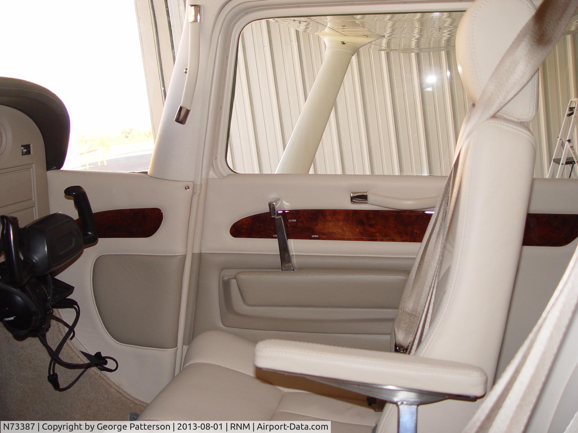 N73387, 1976 Cessna 172M C/N 17267419, Front seats.