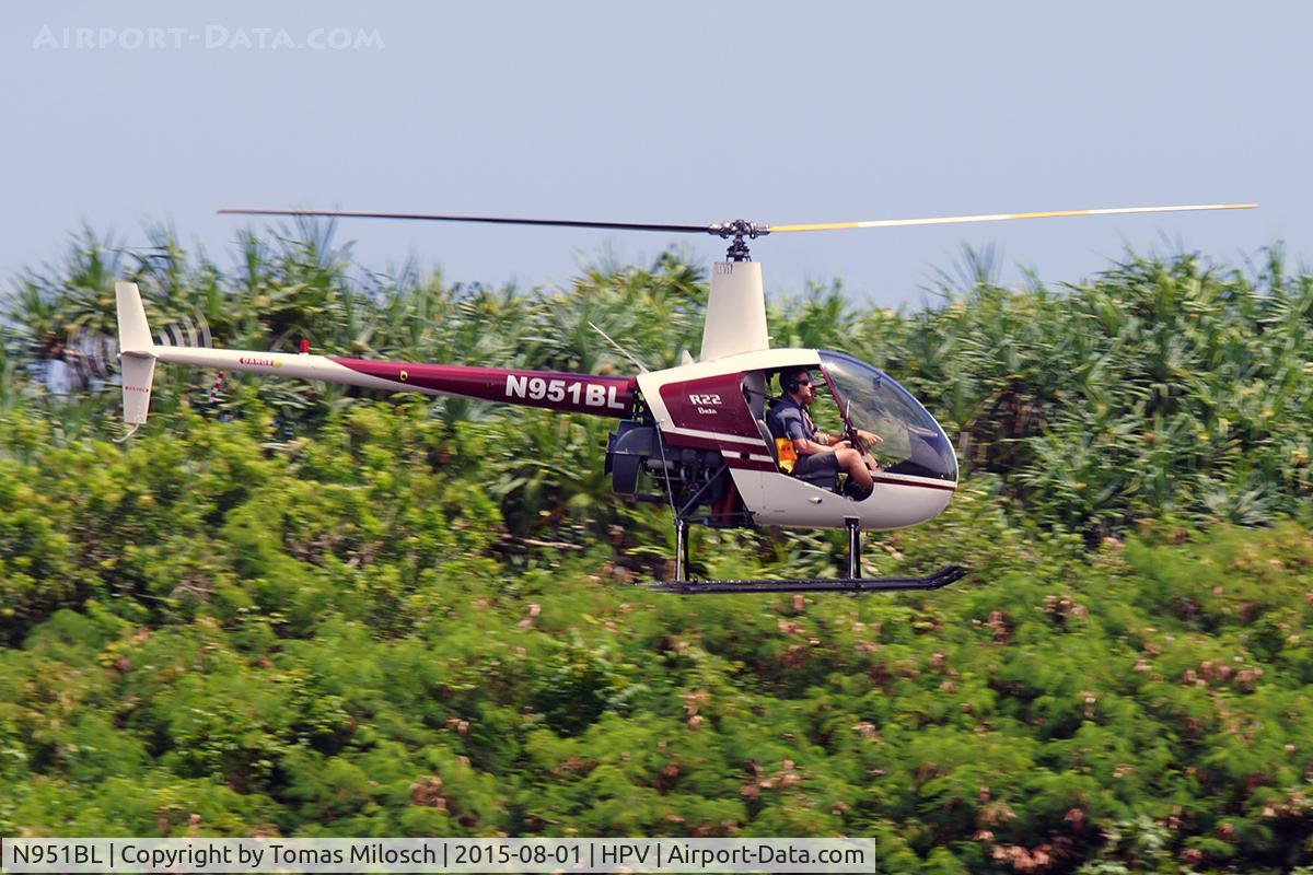N951BL, 1995 Robinson R22 BETA C/N 2529, Princeville Airport (HPV), Kauai Island, Hawaii