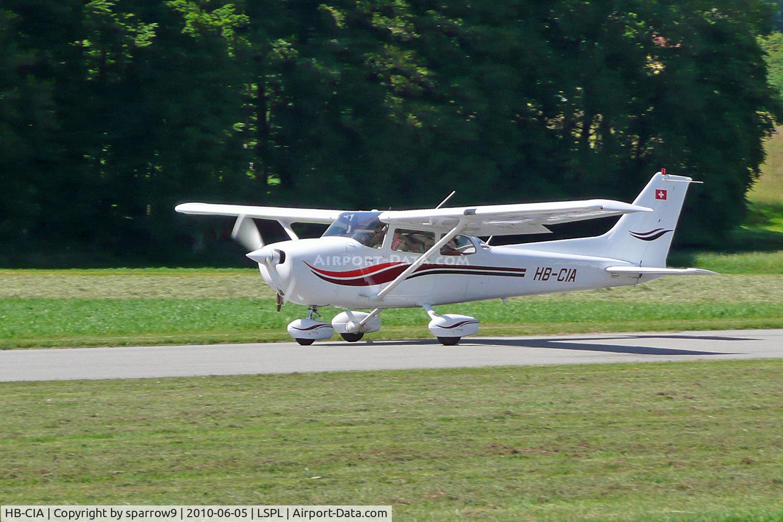 HB-CIA, 1984 Reims F172P C/N F17202219, New paint scheme. New hard runway LSPL.