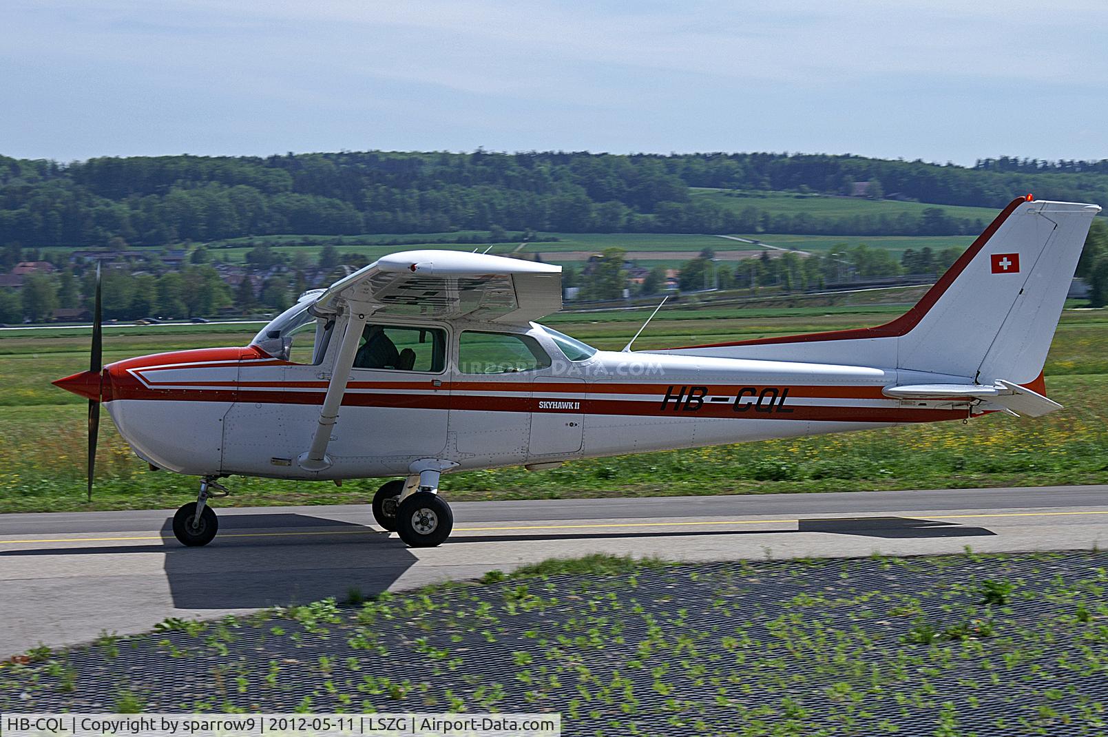 HB-CQL, 1981 Cessna 172P C/N 17274190, taxi to apron