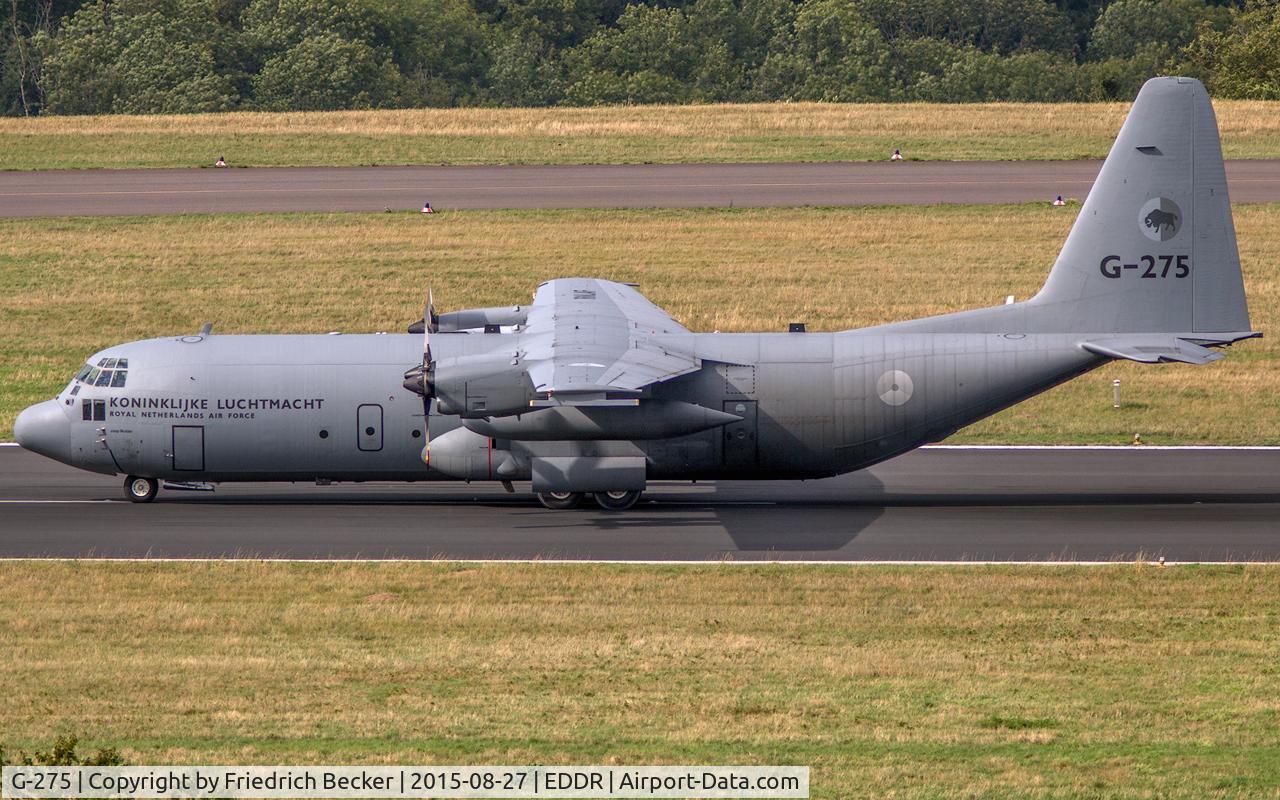 G-275, 1993 Lockheed C-130H-30 Hercules C/N 382-5275, decelerating after touchdown