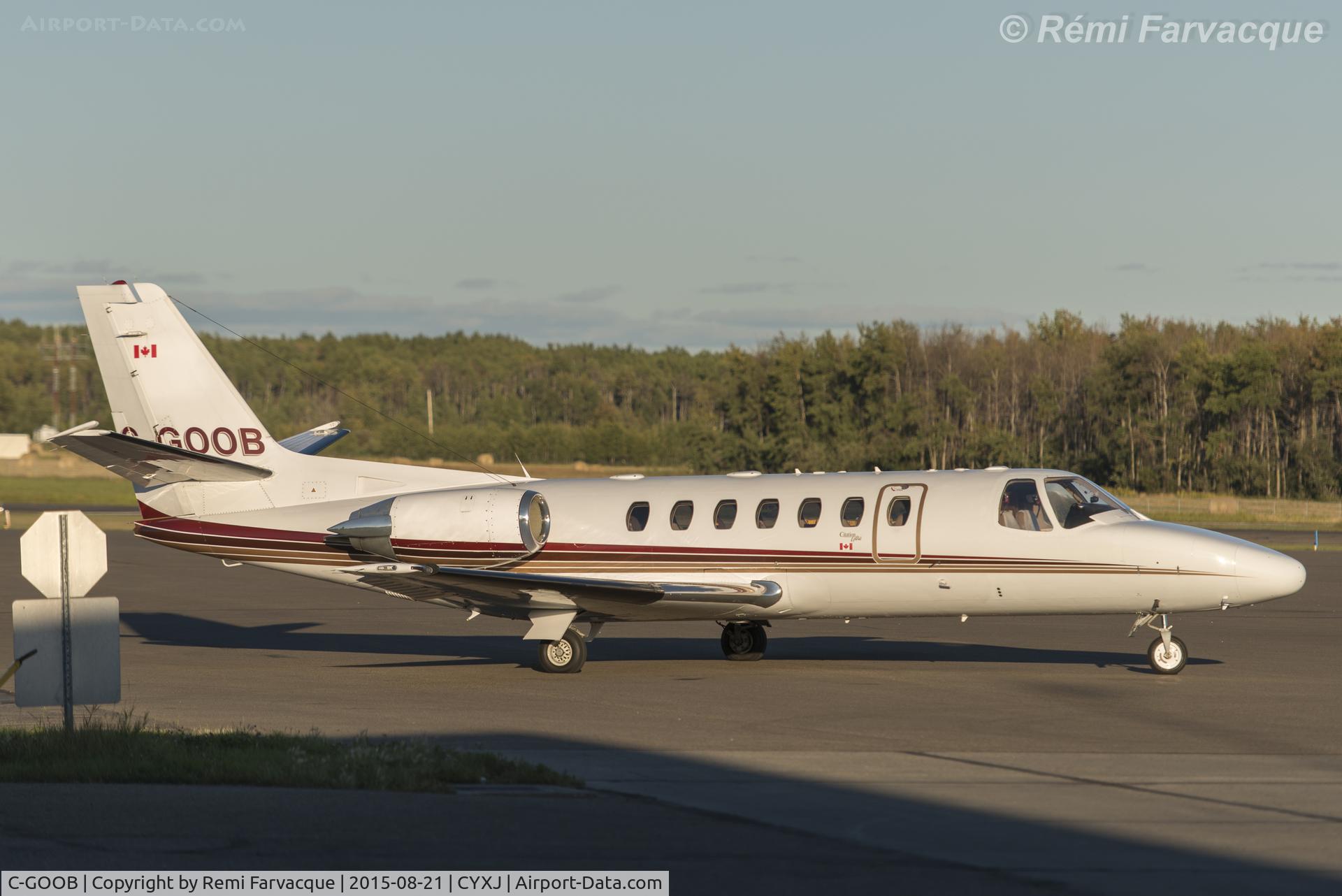 C-GOOB, 1998 Cessna 560 Citation Ultra C/N 560-0454, Parked adjacent to main terminal.