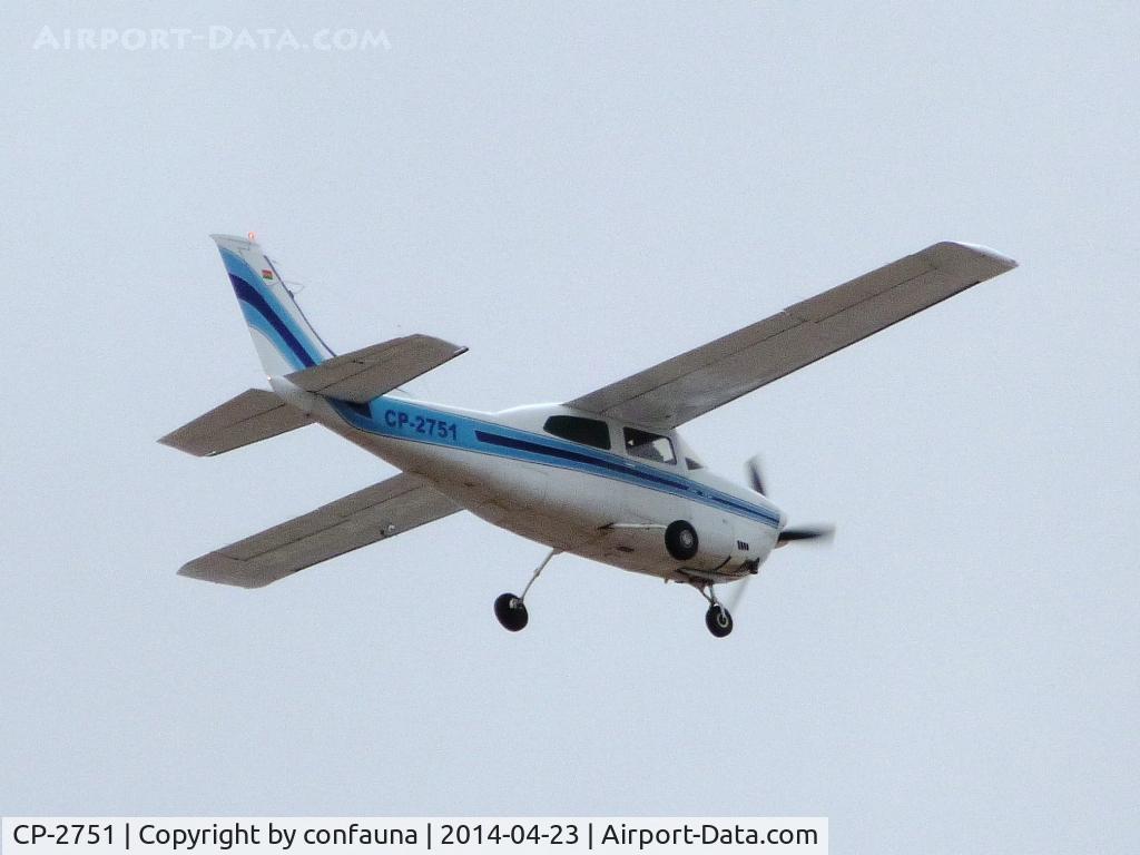 CP-2751, Cessna T210L Turbo Centurion C/N 21059696, Arriving to El Trompillo