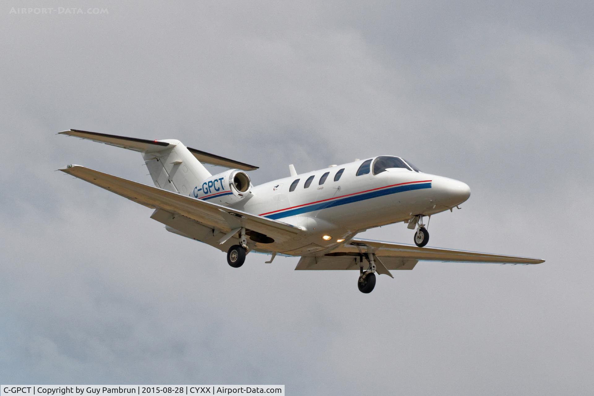 C-GPCT, 1998 Cessna 525 CitationJet C/N 525-0256, Landing
