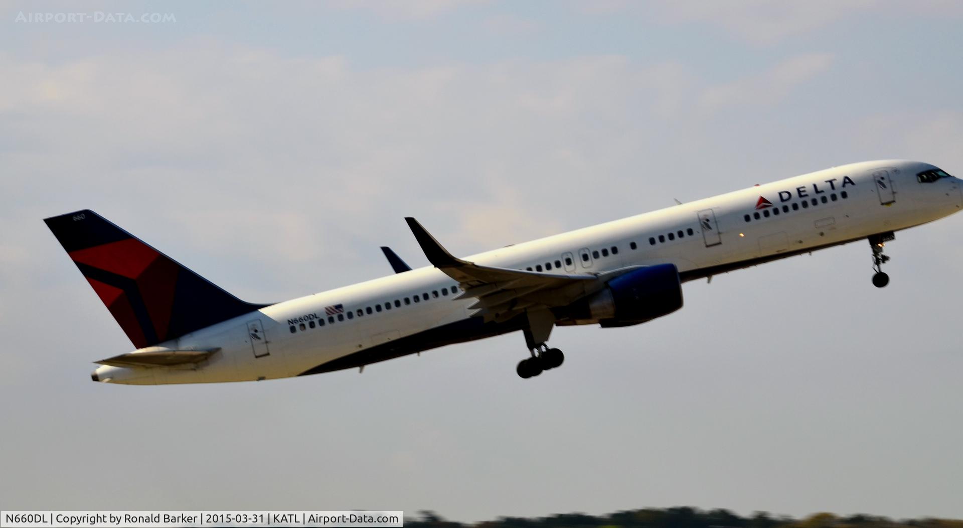 N660DL, 1990 Boeing 757-232 C/N 24422, Takeoff Atlanta