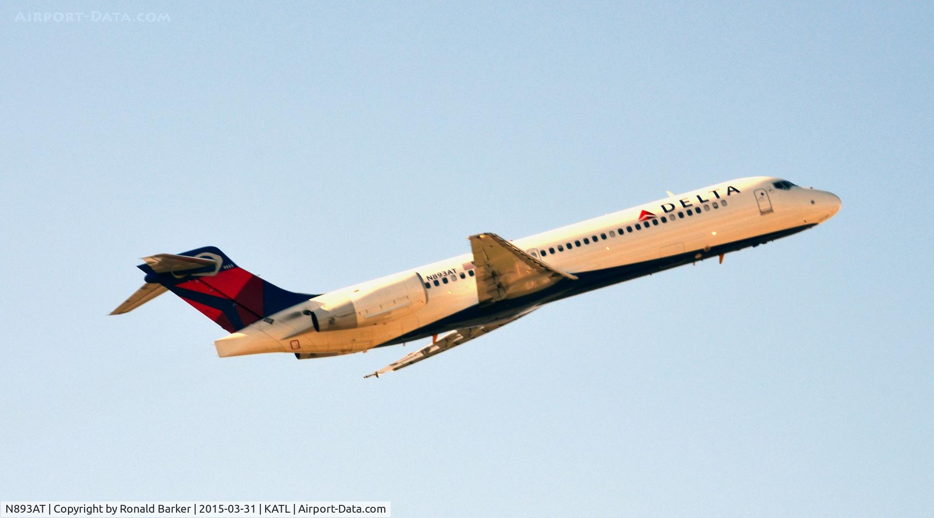 N893AT, 2004 Boeing 717-200 C/N 55045, Takeoff Atlanta