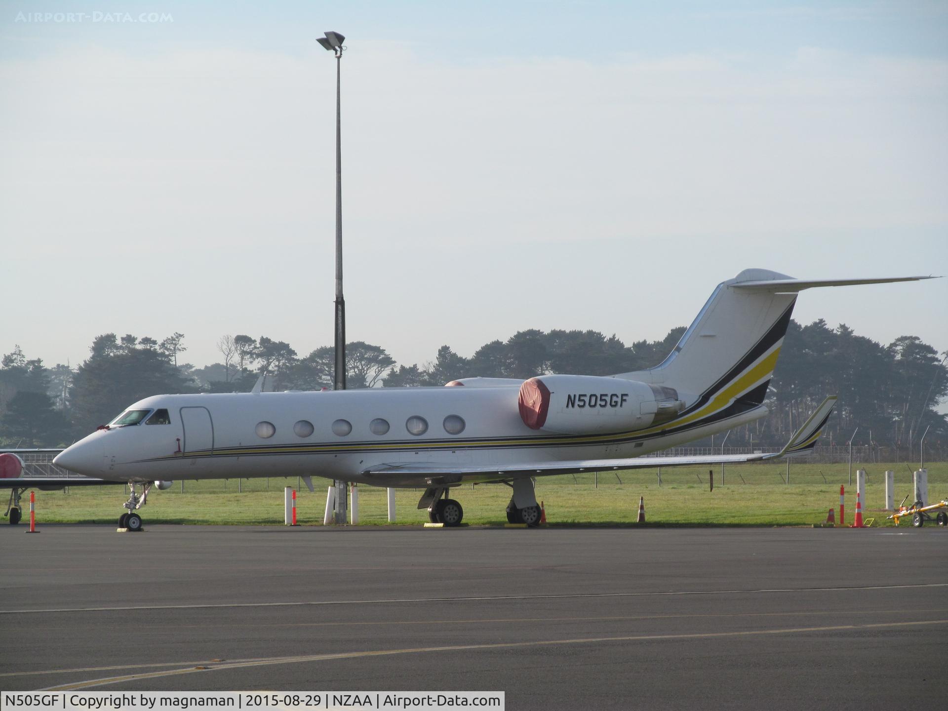 N505GF, 1995 Gulfstream Aerospace G-IV C/N 1275, at NZAA