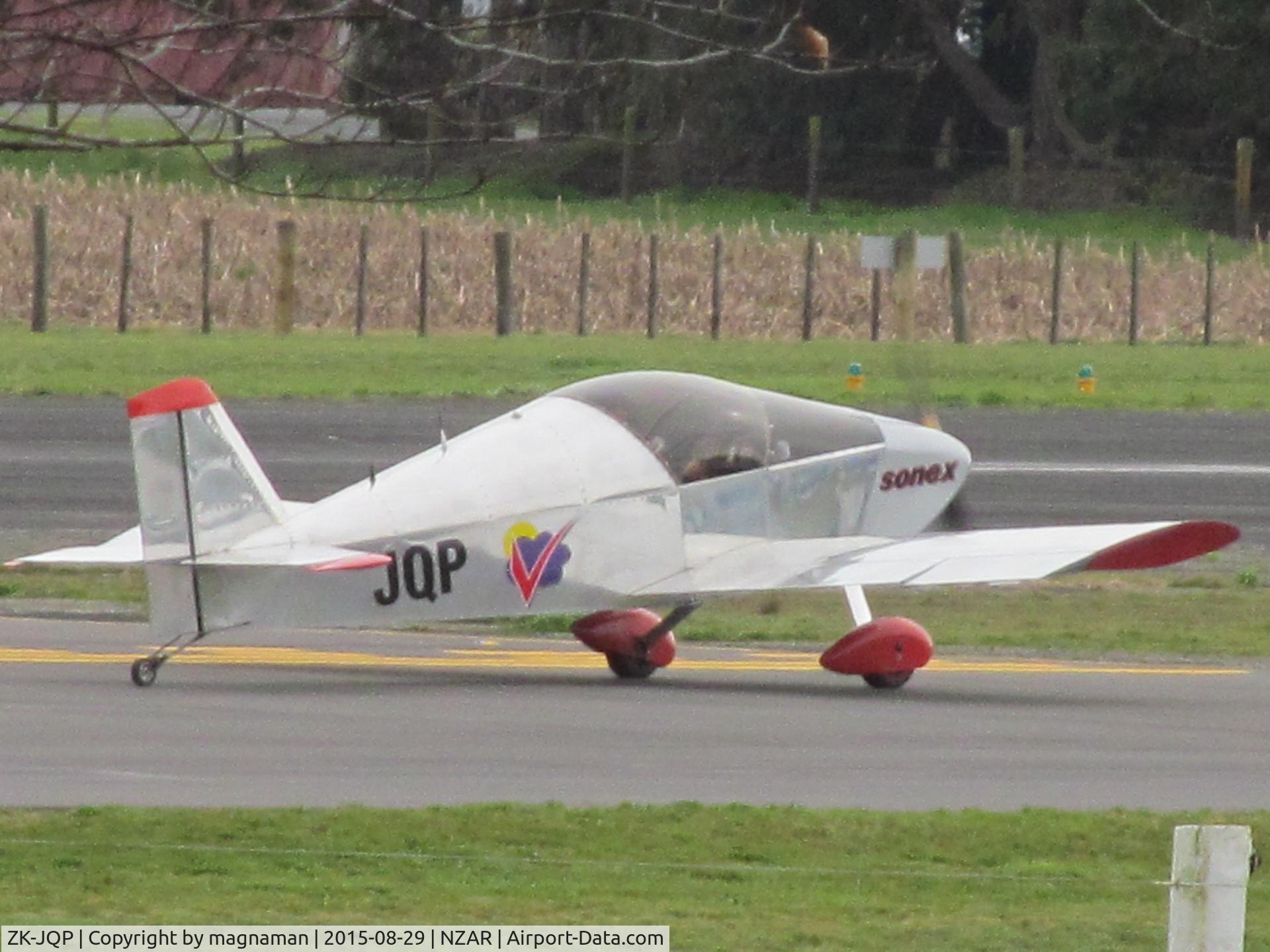 ZK-JQP, Sonex Sonex C/N 0689, holding at threshold