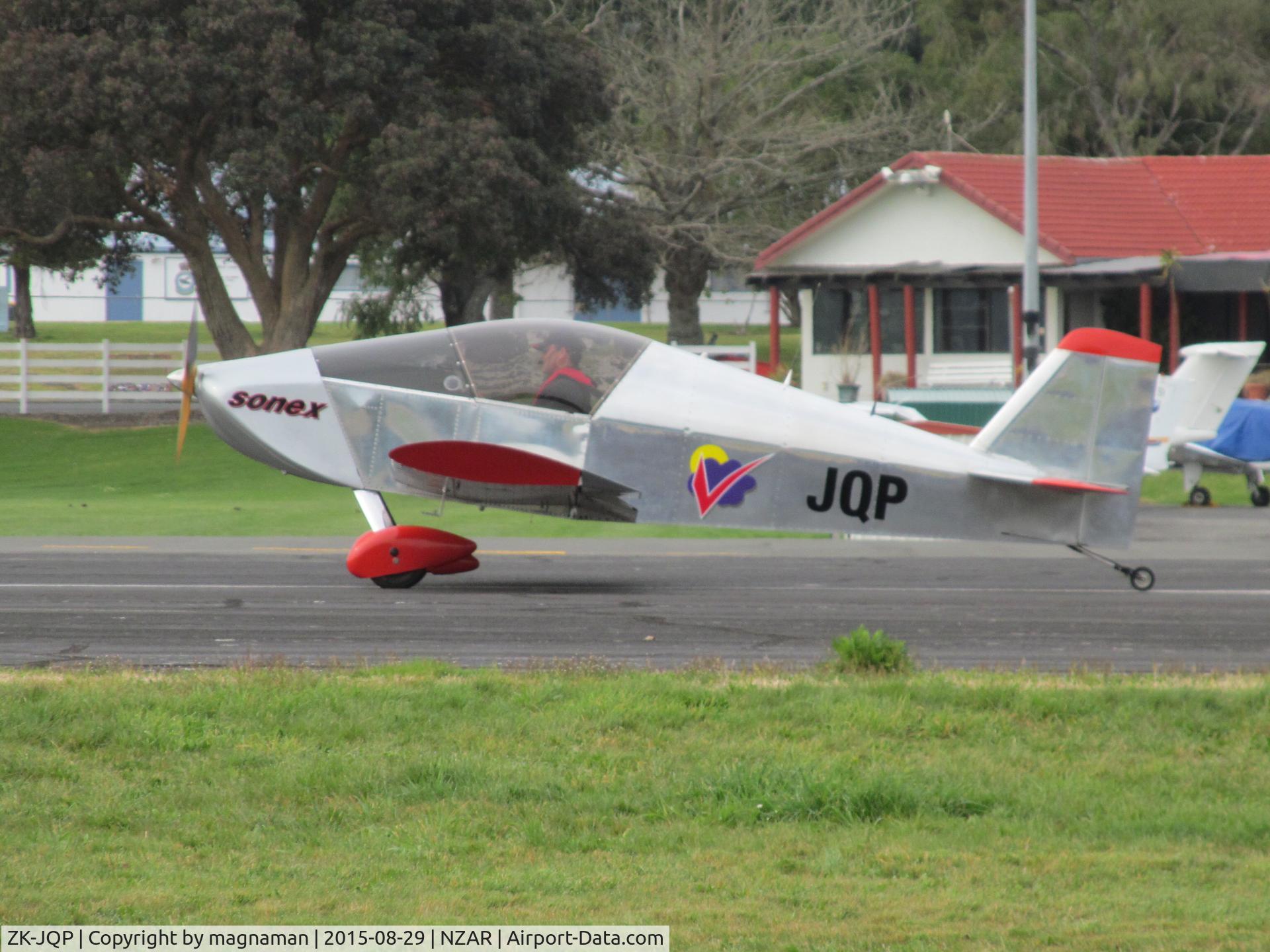 ZK-JQP, Sonex Sonex C/N 0689, and take off!