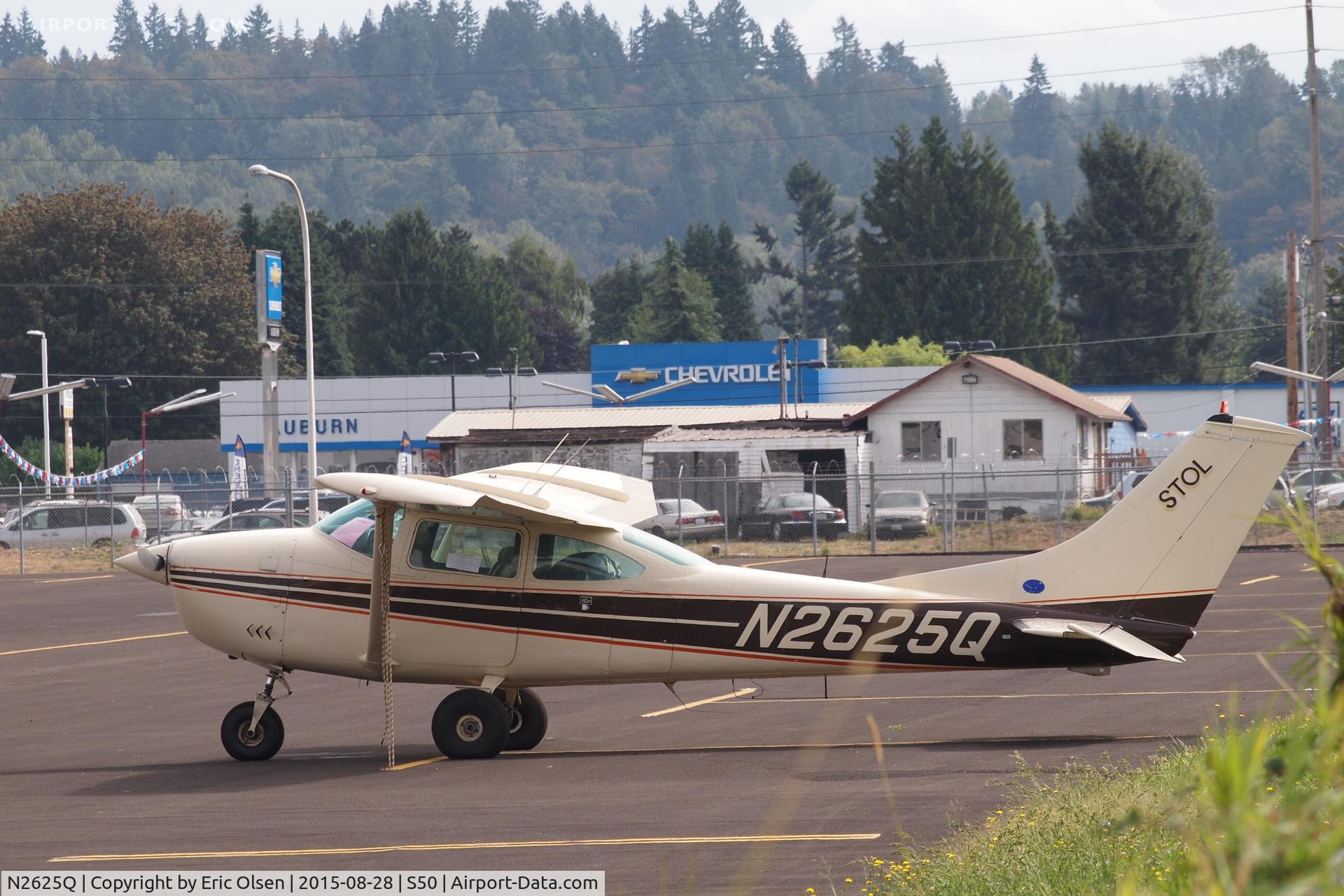 N2625Q, 1966 Cessna 182K Skylane C/N 18257825, Cessna 182 at the parking ramp at S50.
