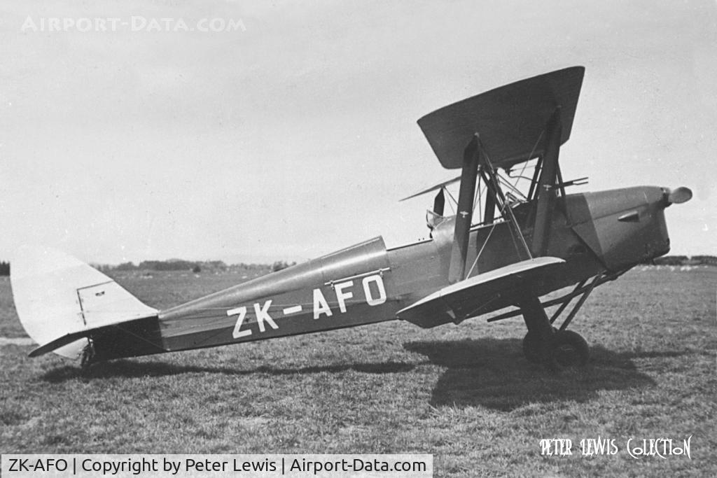 ZK-AFO, De Havilland DH-82A Tiger Moth II C/N 3630, Auckland AC, Mangere