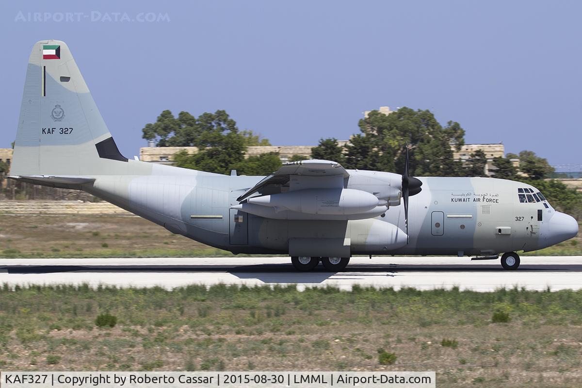 KAF327, Lockheed Martin KC-130J Super Hercules Hercules C/N 382-5749, Runway 13
