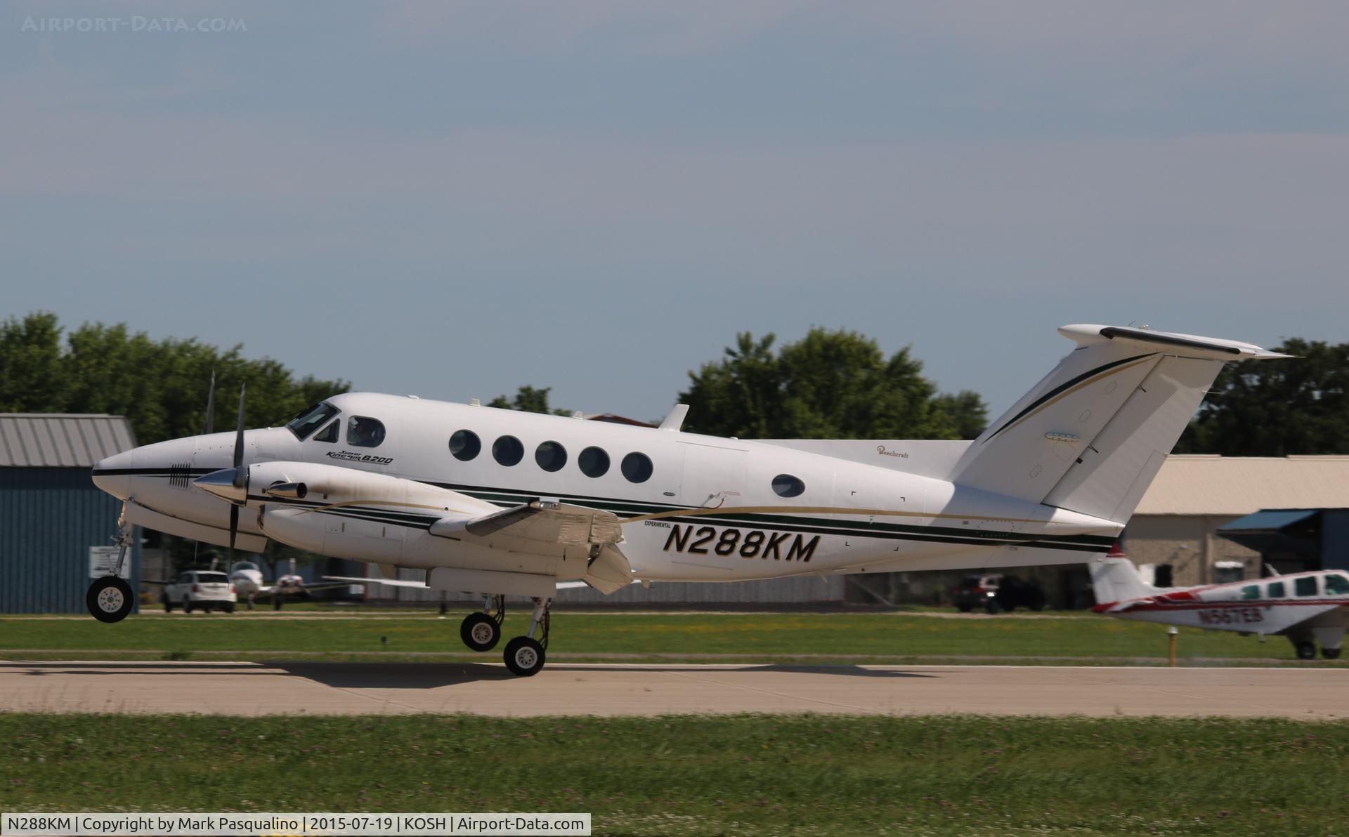N288KM, 1995 Beech B200 King Air C/N BB-1508, Beech B200