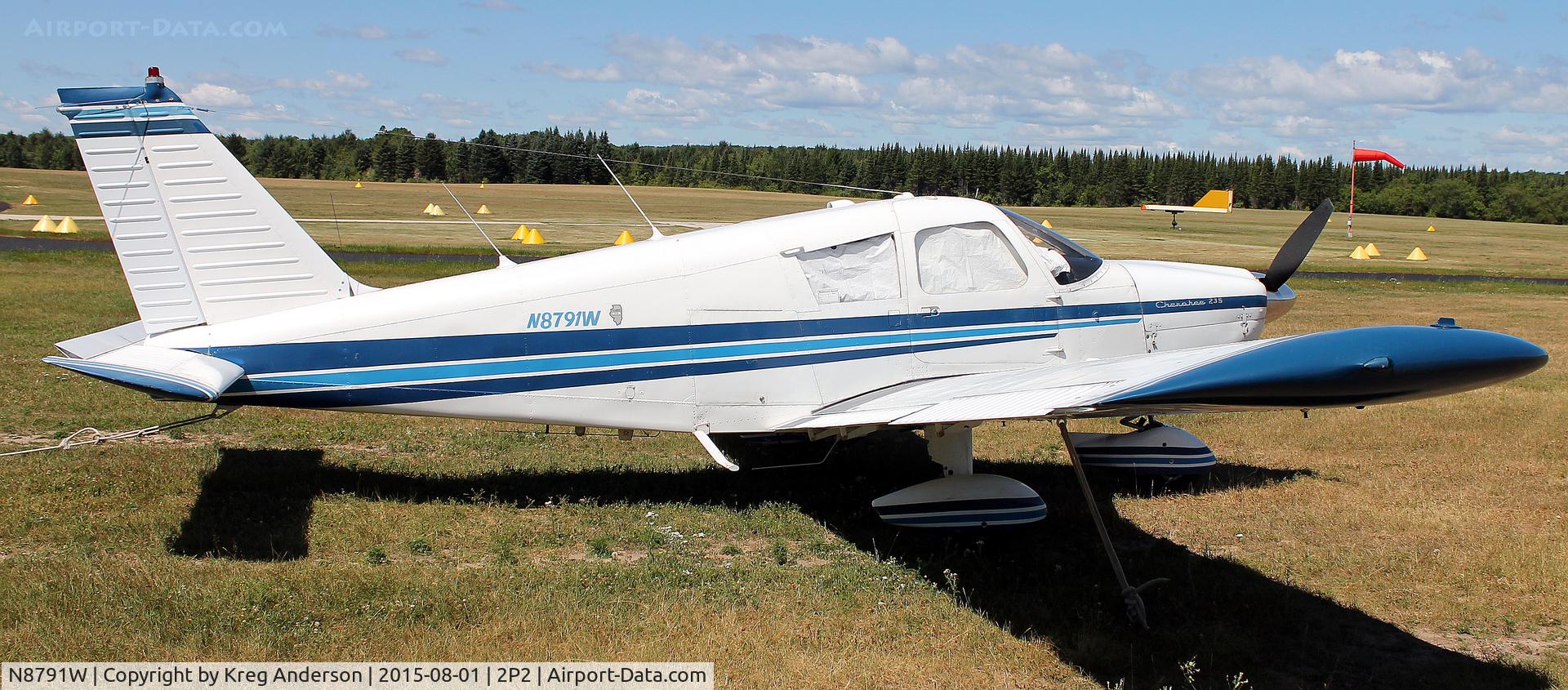 N8791W, 1964 Piper PA-28-235 C/N 28-10339, Piper PA-28-235 Dakota in Washington Island, WI.